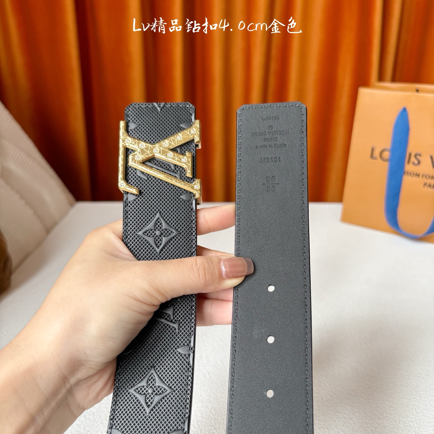 LOUIS VUITTON 经典原单品质，经典压花面搭配原版皮底，精品点钻钢扣，精工制作，细节看图，实物