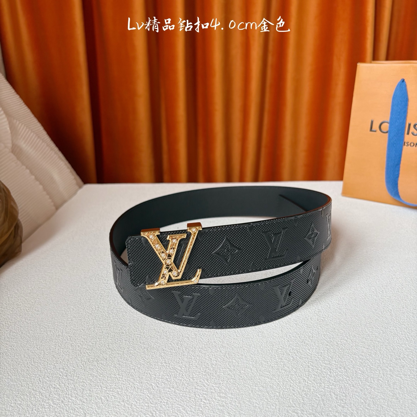 LOUIS VUITTON 经典原单品质，经典压花面搭配原版皮底，精品点钻钢扣，精工制作，细节看图，实物