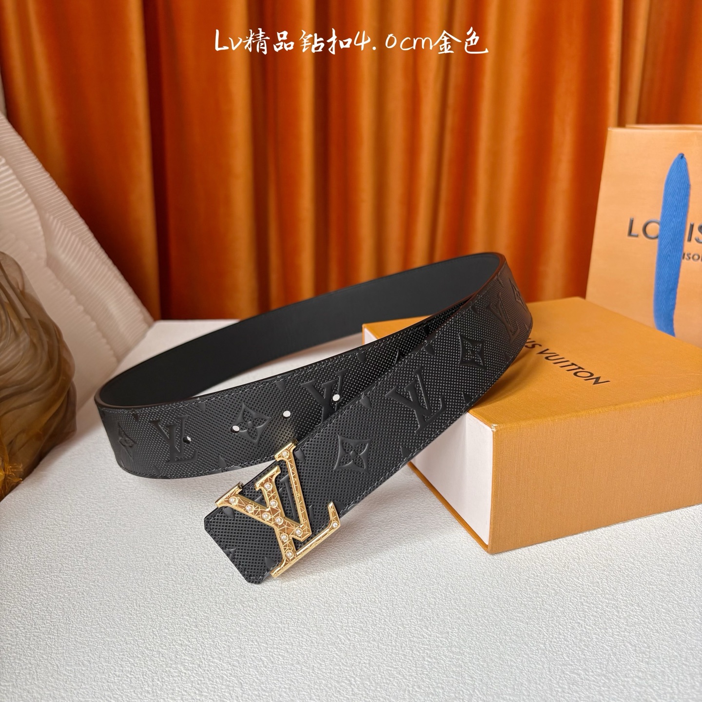 LOUIS VUITTON 经典原单品质，经典压花面搭配原版皮底，精品点钻钢扣，精工制作，细节看图，实物