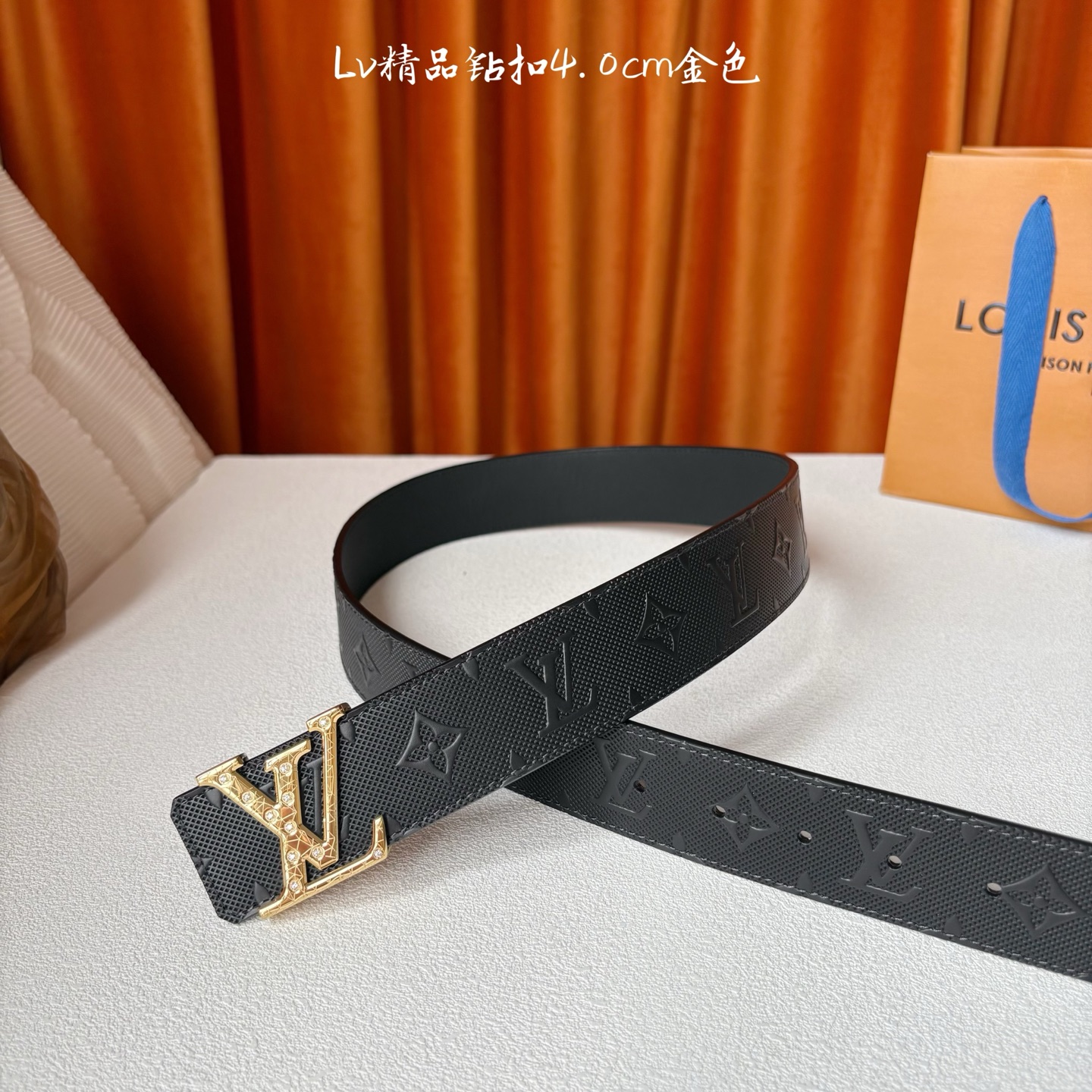LOUIS VUITTON 经典原单品质，经典压花面搭配原版皮底，精品点钻钢扣，精工制作，细节看图，实物