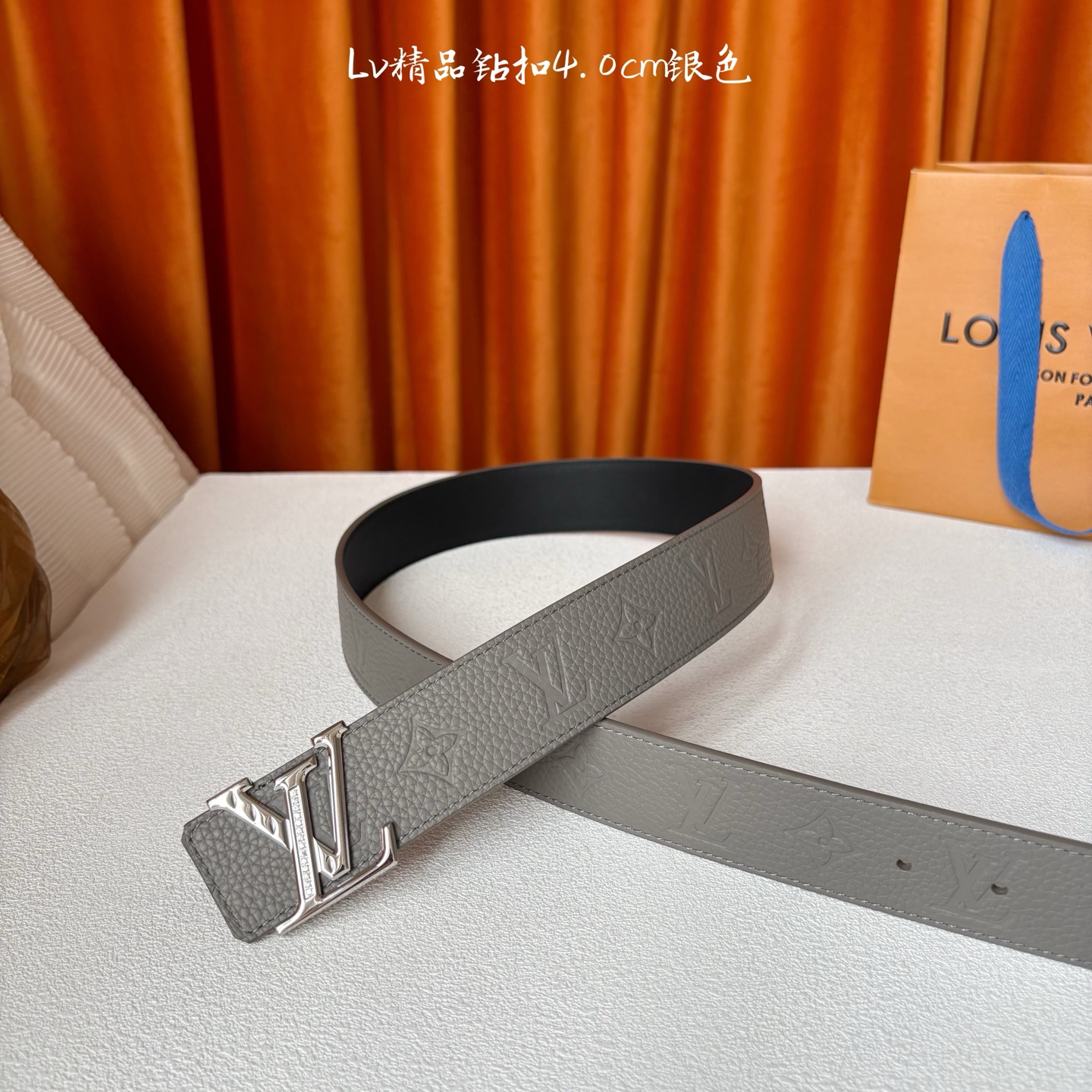 LOUIS VUITTON 经典原单品质，经典压花面搭配原版皮底，精品点钻钢扣，精工制作，细节看图，实物