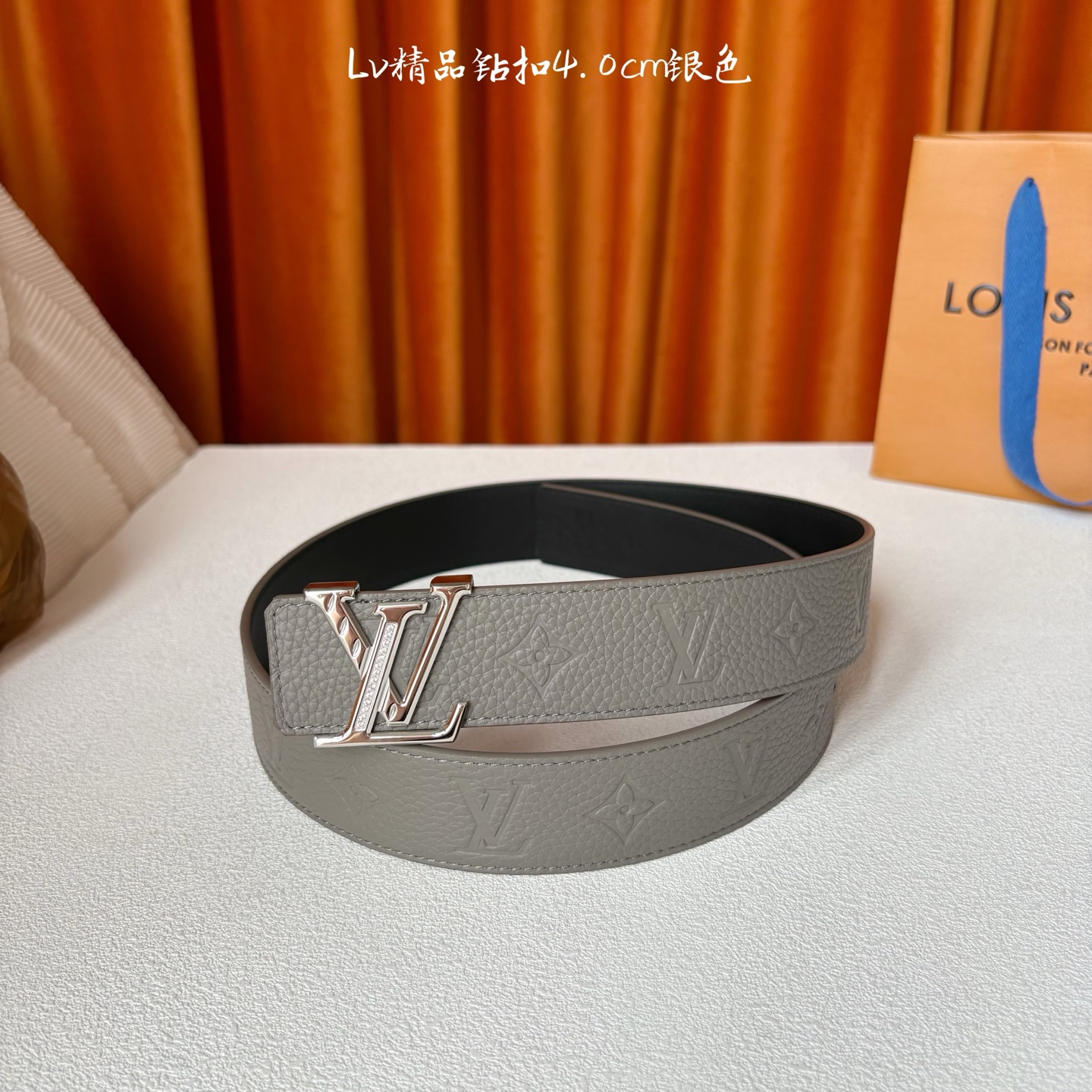 LOUIS VUITTON 经典原单品质，经典压花面搭配原版皮底，精品点钻钢扣，精工制作，细节看图，实物