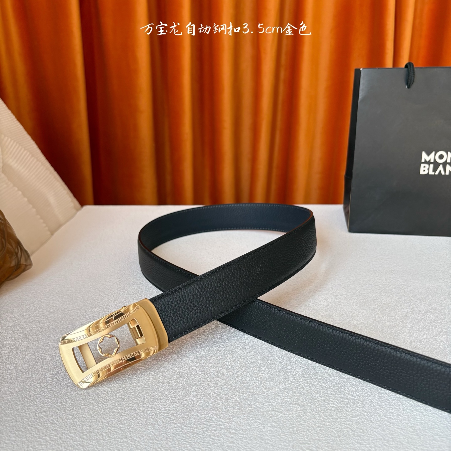 品牌：【万宝龙】 Montblanc家持续其一贯的高雅、绅士、精致的风格，进口小牛皮，手感细腻柔软。纯钢