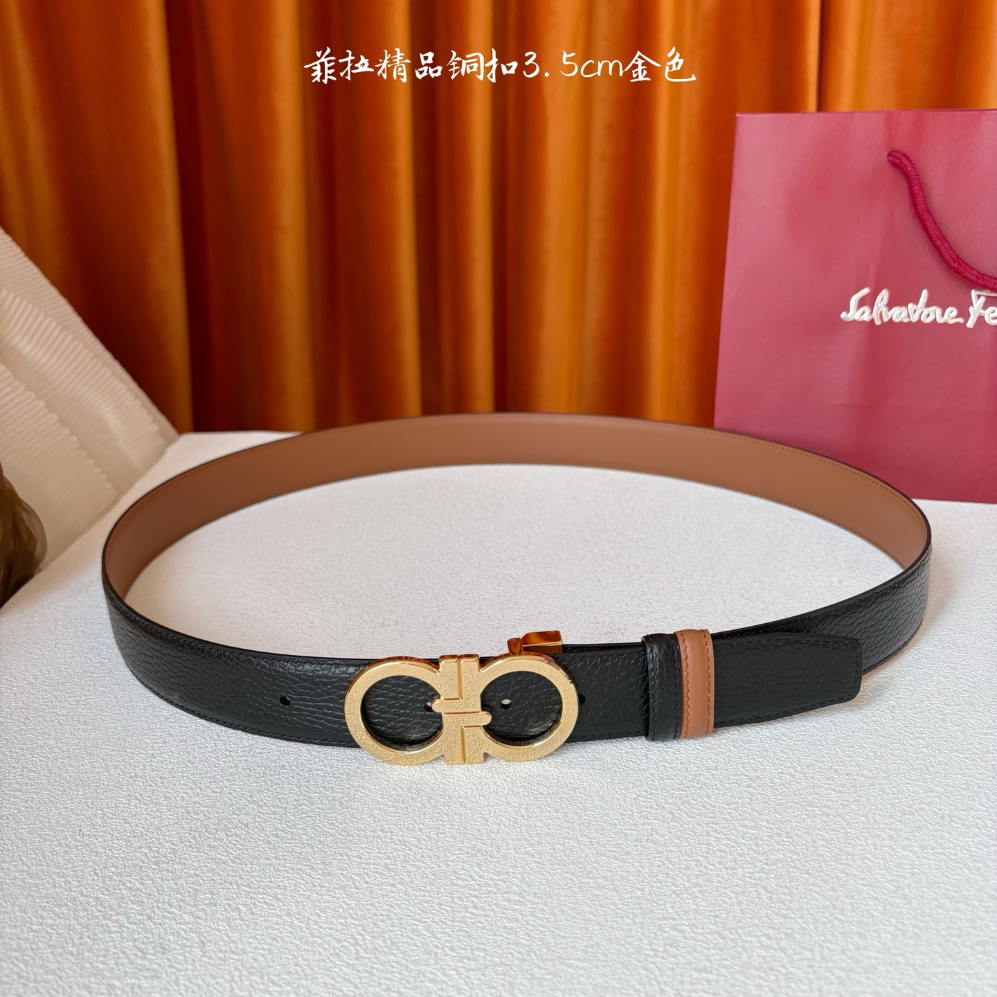 菲拉格慕男款进口小牛皮，手感细腻柔软。搭配纯铜精品扣，男士必备！宽度：3.5cm