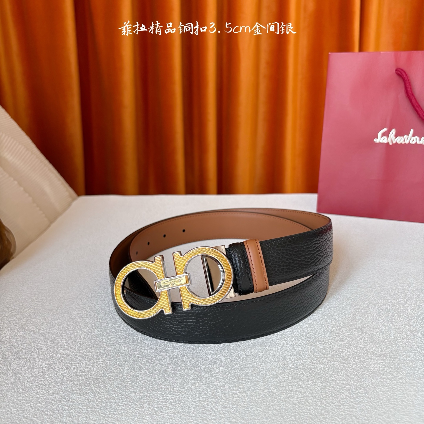 菲拉格慕男款进口小牛皮，手感细腻柔软。搭配纯铜精品扣，男士必备！宽度：3.5cm