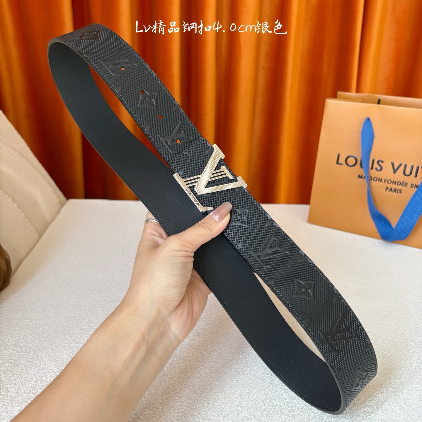 【LOUIS VUITTON】：经典原单品质，pvc压花面配原版平纹底，搭配原单精品钢扣，精工制作，细节