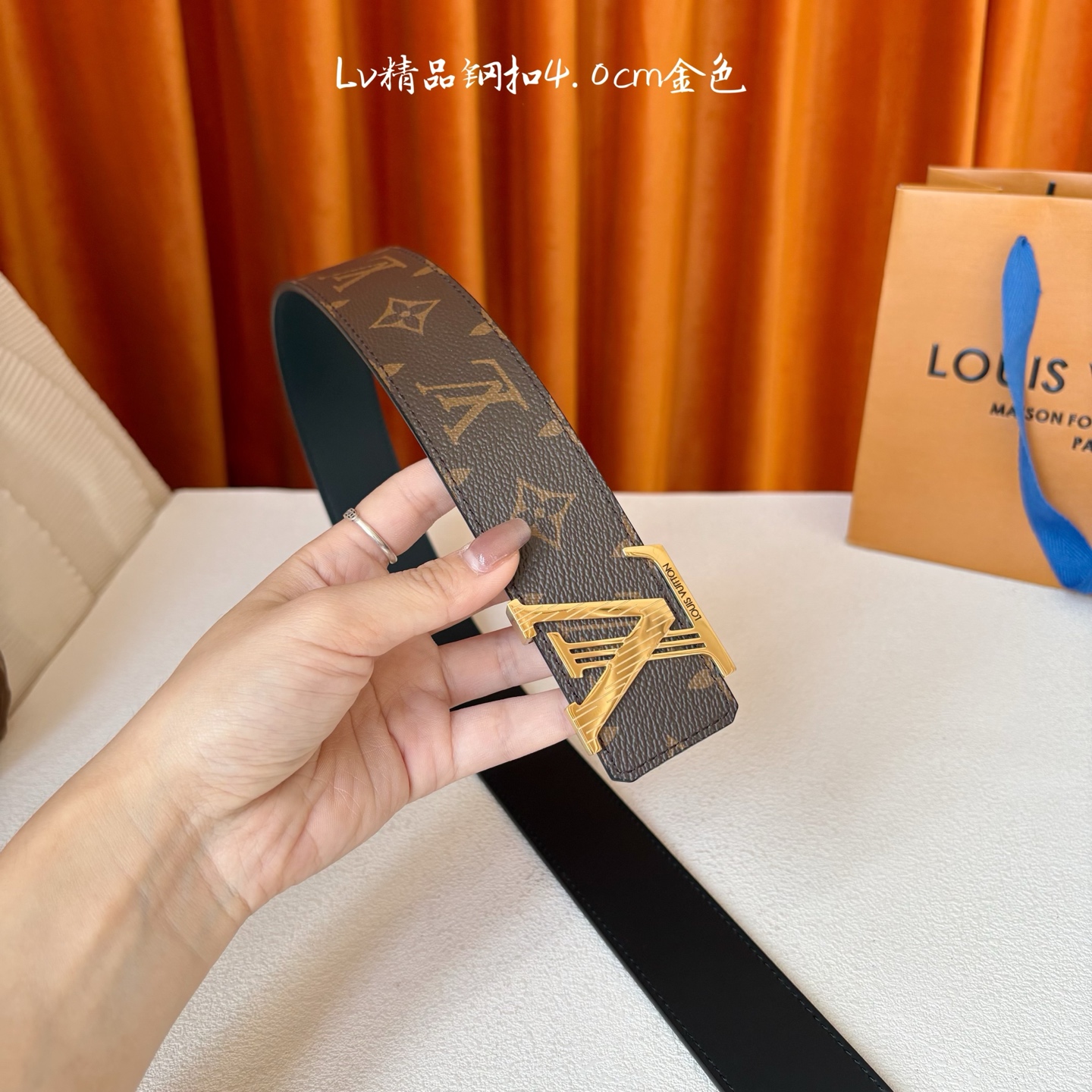 【LOUIS VUITTON】：经典原单品质，pvc印花面配原版平纹底，搭配原单精品钢扣，精工制作，细节