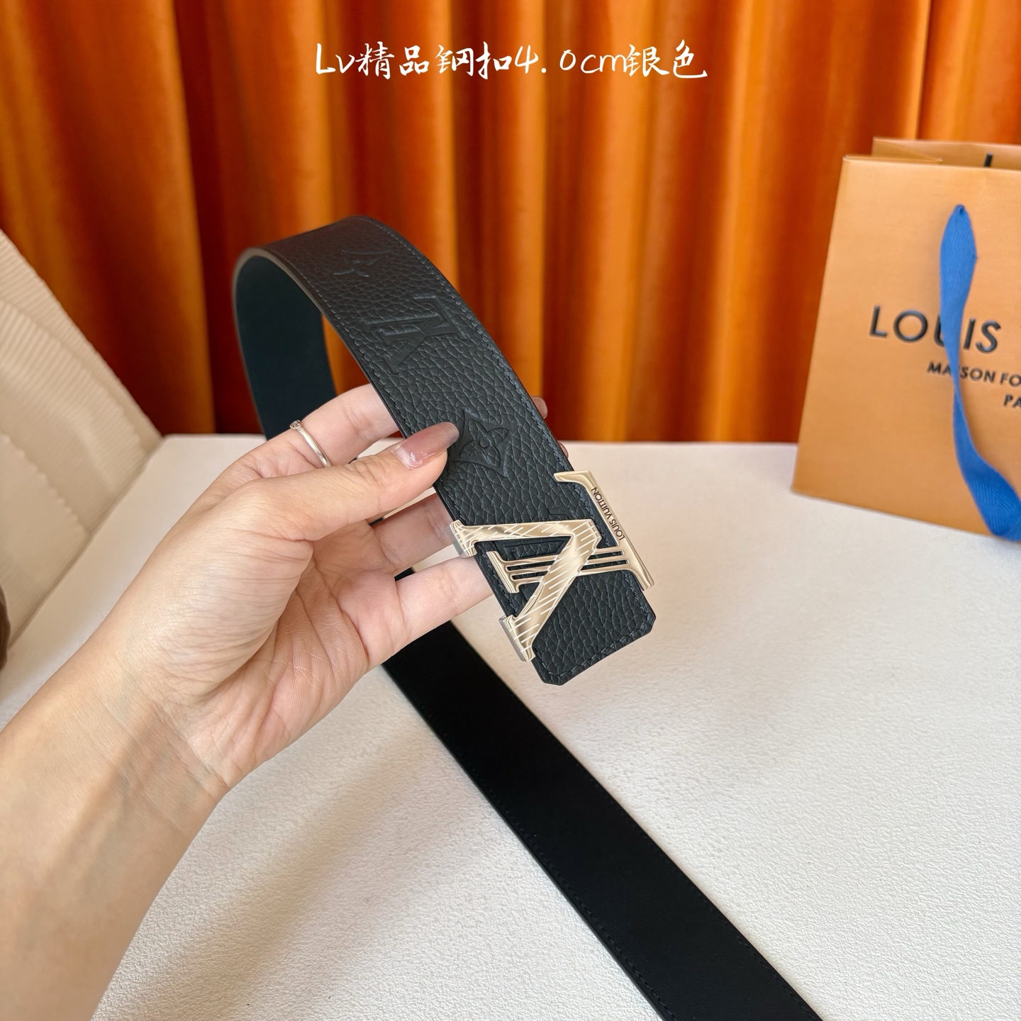 【LOUIS VUITTON】：经典原单品质，pvc压花面配原版平纹底，搭配原单精品钢扣，精工制作，细节