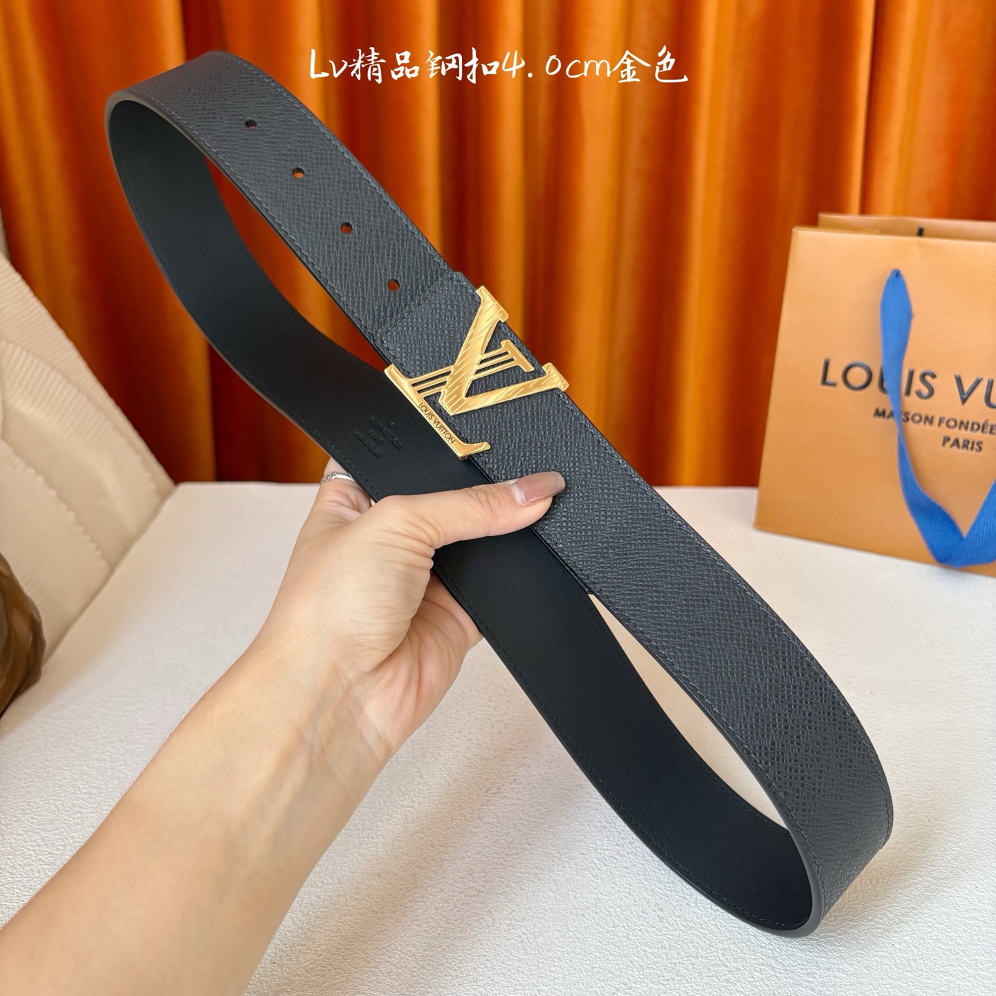 【LOUIS VUITTON】：经典原单品质，原版手掌纹配原版平纹底，搭配原单精品钢扣，精工制作，细节看