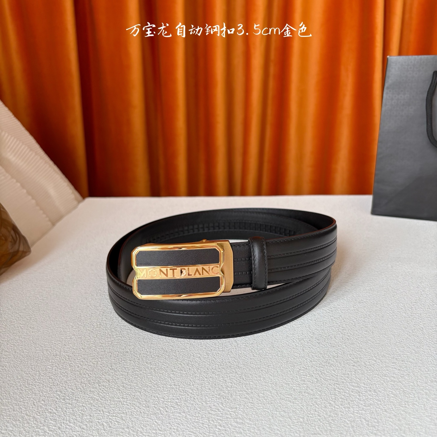 品牌：【万宝龙】 Montblanc家持续其一贯的高雅、绅士、精致的风格，进口小牛皮，手感细腻柔软。纯钢