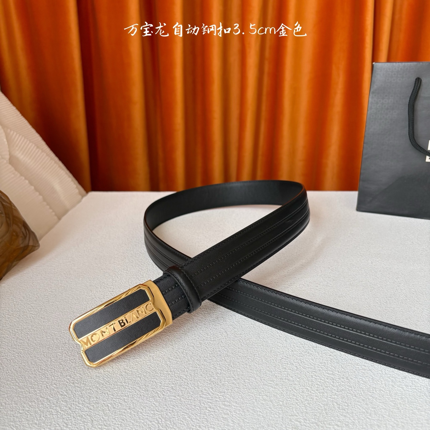 品牌：【万宝龙】 Montblanc家持续其一贯的高雅、绅士、精致的风格，进口小牛皮，手感细腻柔软。纯钢