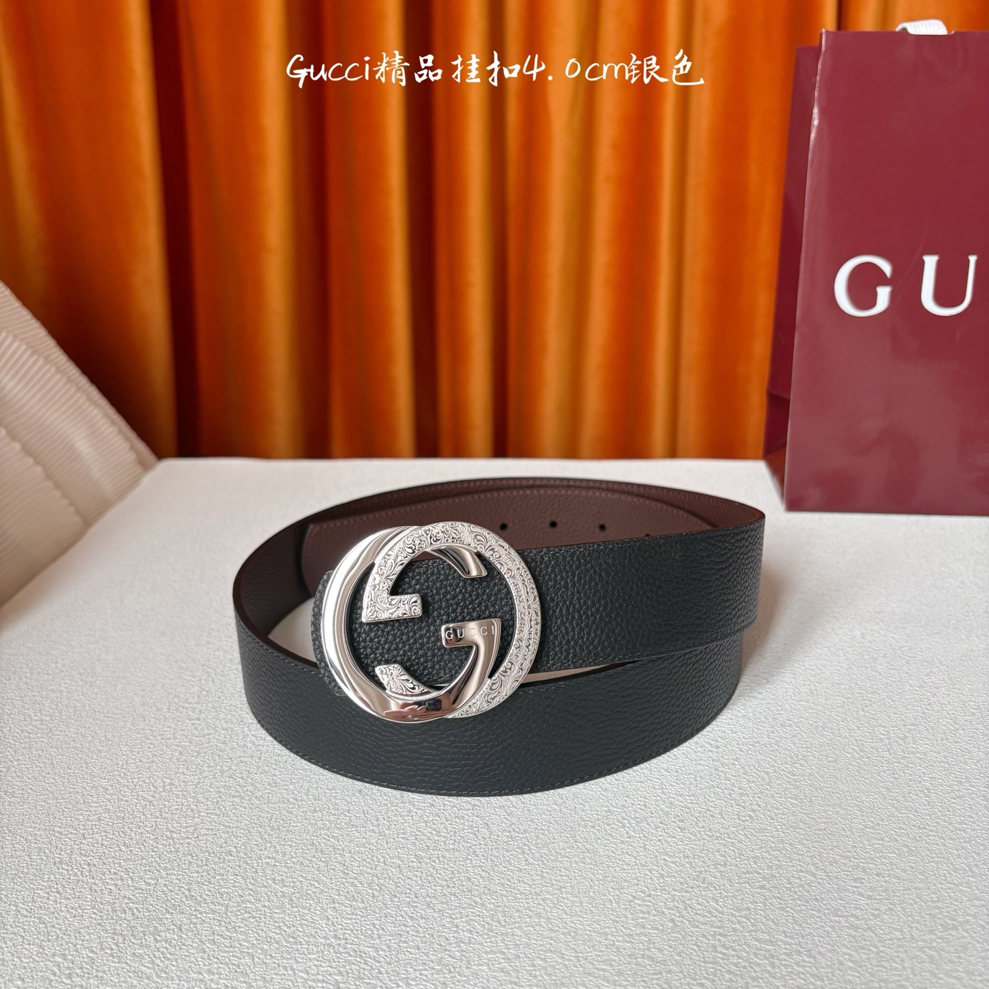 Gucci2025秋冬新作，黑咖双面荔枝纹搭配可拆卸互扣式双G搭扣，双面可用，潮流时尚。