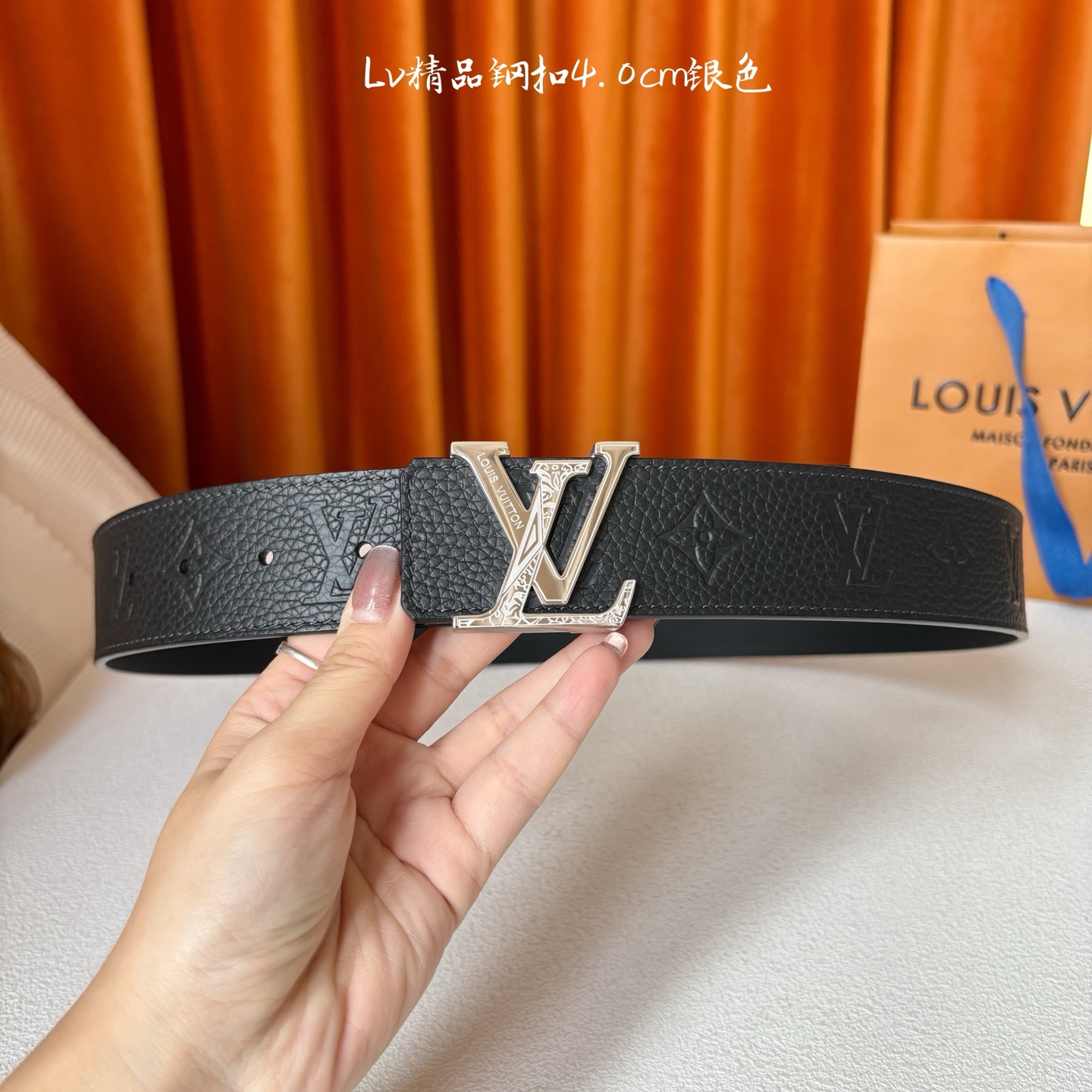 【LOUIS VUITTON】：经典原单品质，面经典压花配原版平纹底，搭配原单精品钢扣，精工制作，细节看