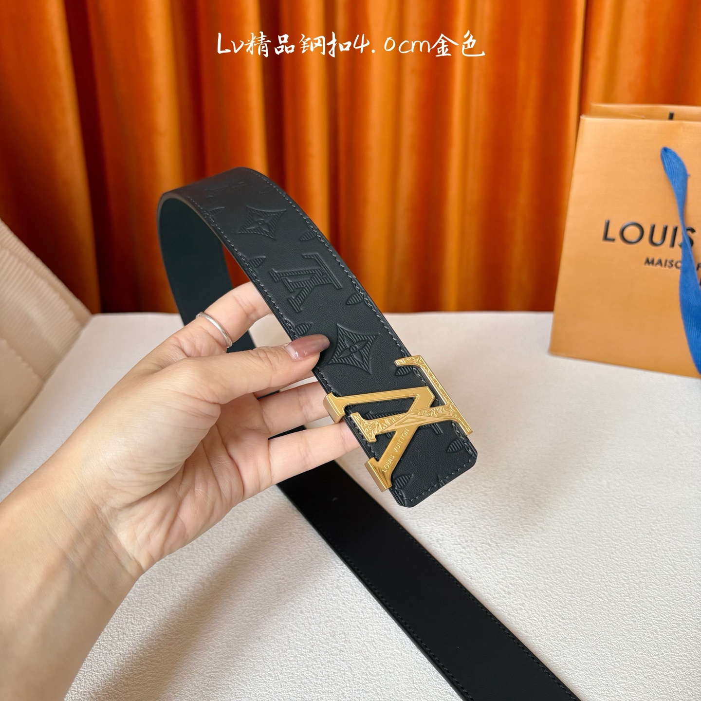 【LOUIS VUITTON】：经典原单品质，面经典压花配原版平纹底，搭配原单精品钢扣，精工制作，细节看