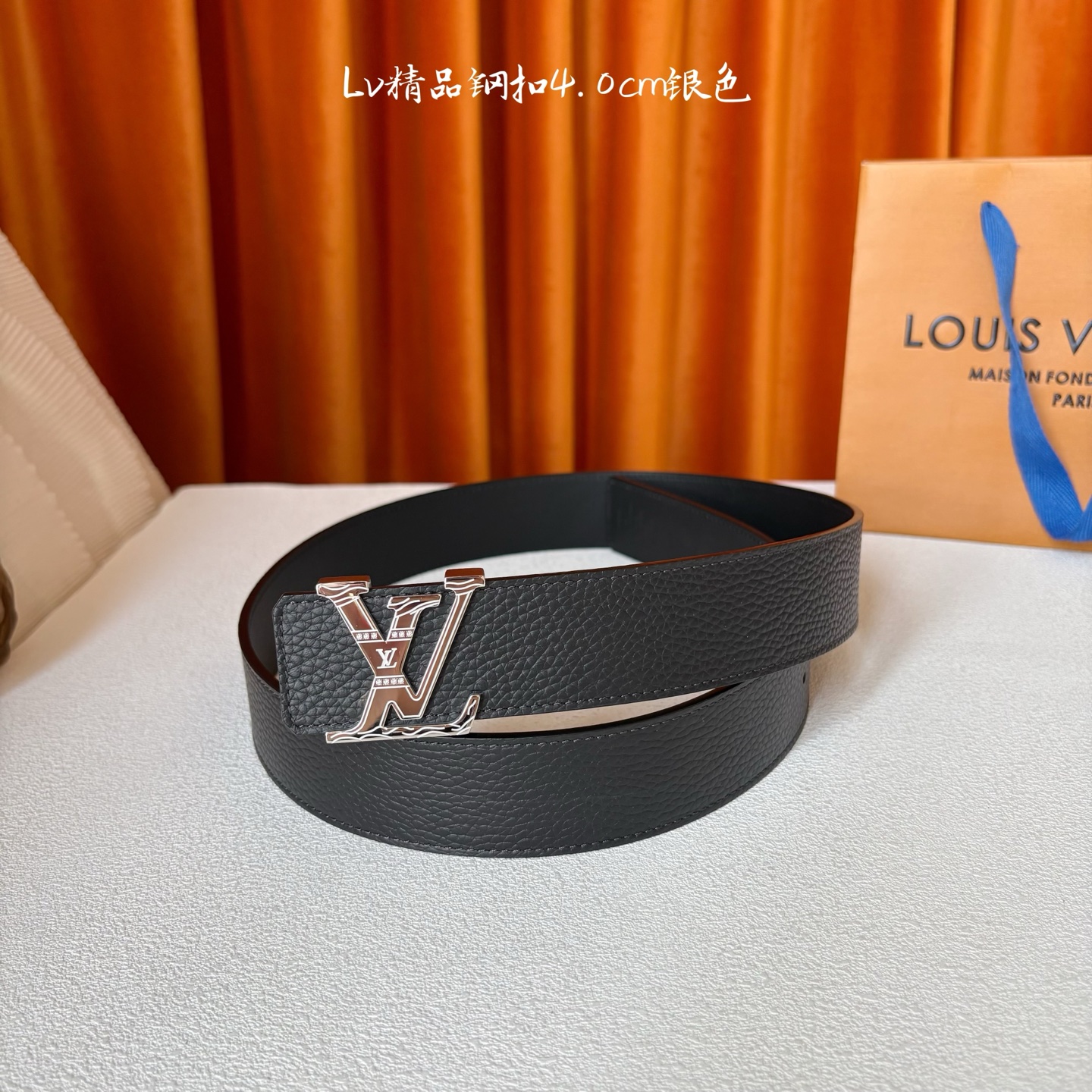 【LOUIS VUITTON】：经典原单品质，经典荔枝纹面配原版平纹底，搭配原单精品钢扣，精工制作，细节