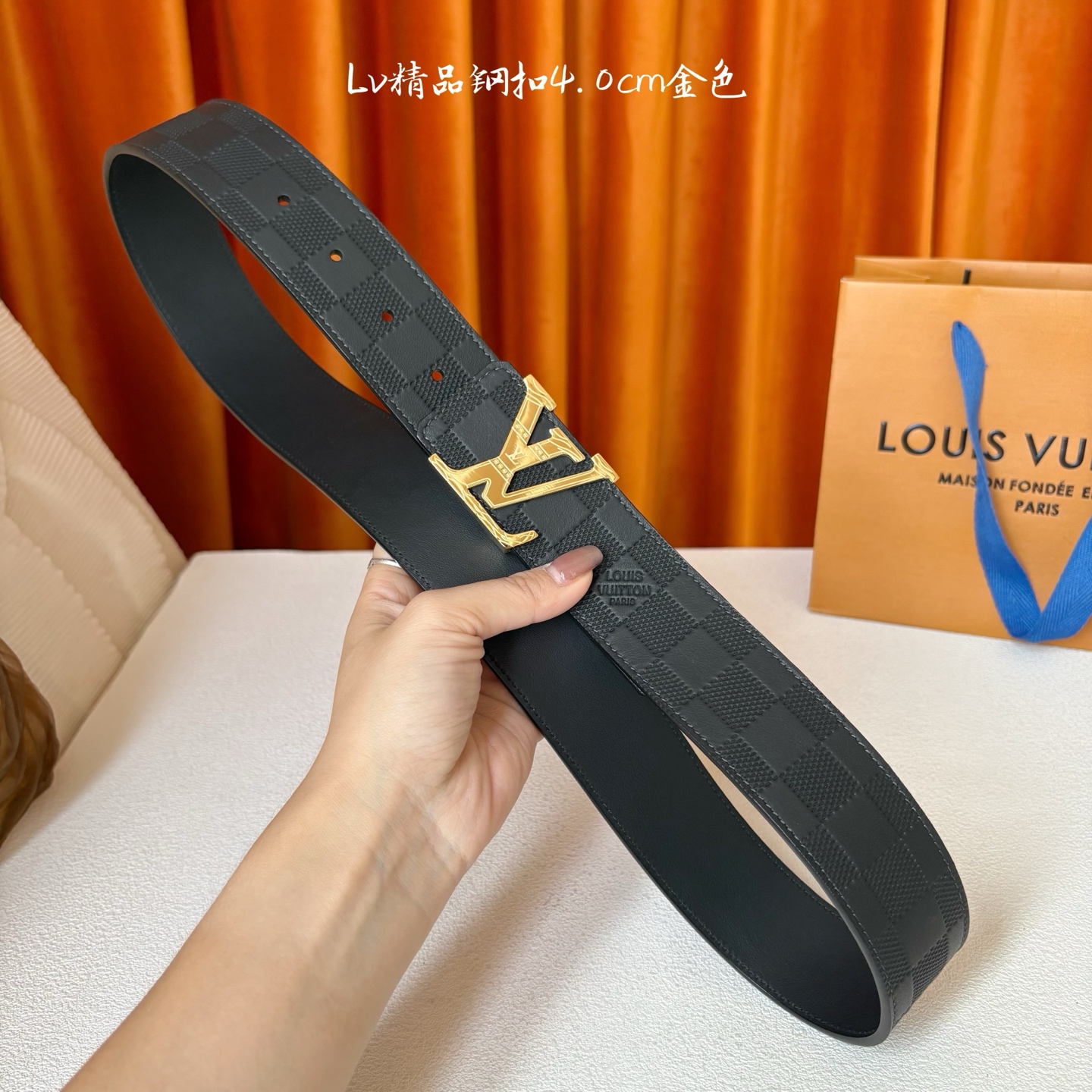 【LOUIS VUITTON】：经典原单品质，经典压花面配原版平纹底，搭配原单精品钢扣，精工制作，细节看