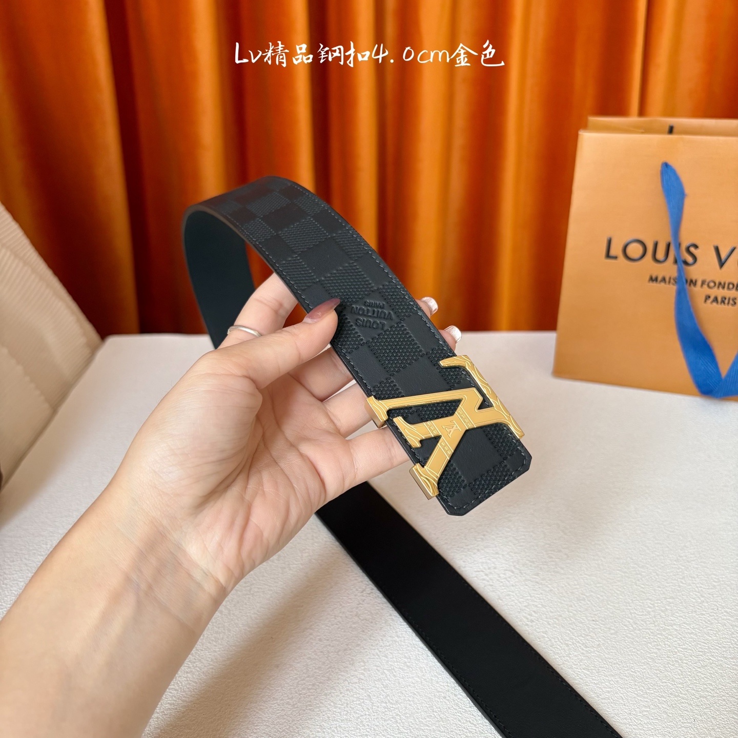 【LOUIS VUITTON】：经典原单品质，经典压花面配原版平纹底，搭配原单精品钢扣，精工制作，细节看