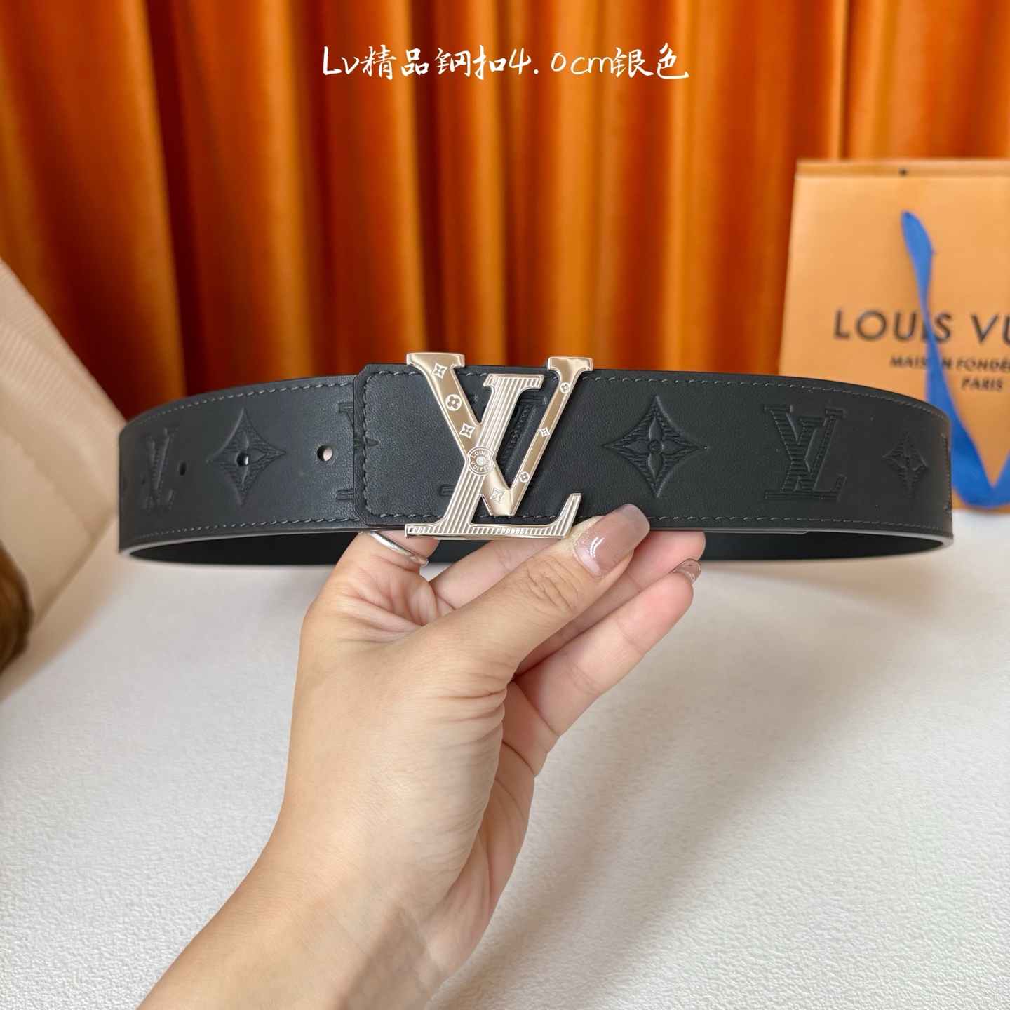 【LOUIS VUITTON】：经典原单品质，经典压花面配原版平纹底，搭配原单精品钢扣，精工制作，细节看