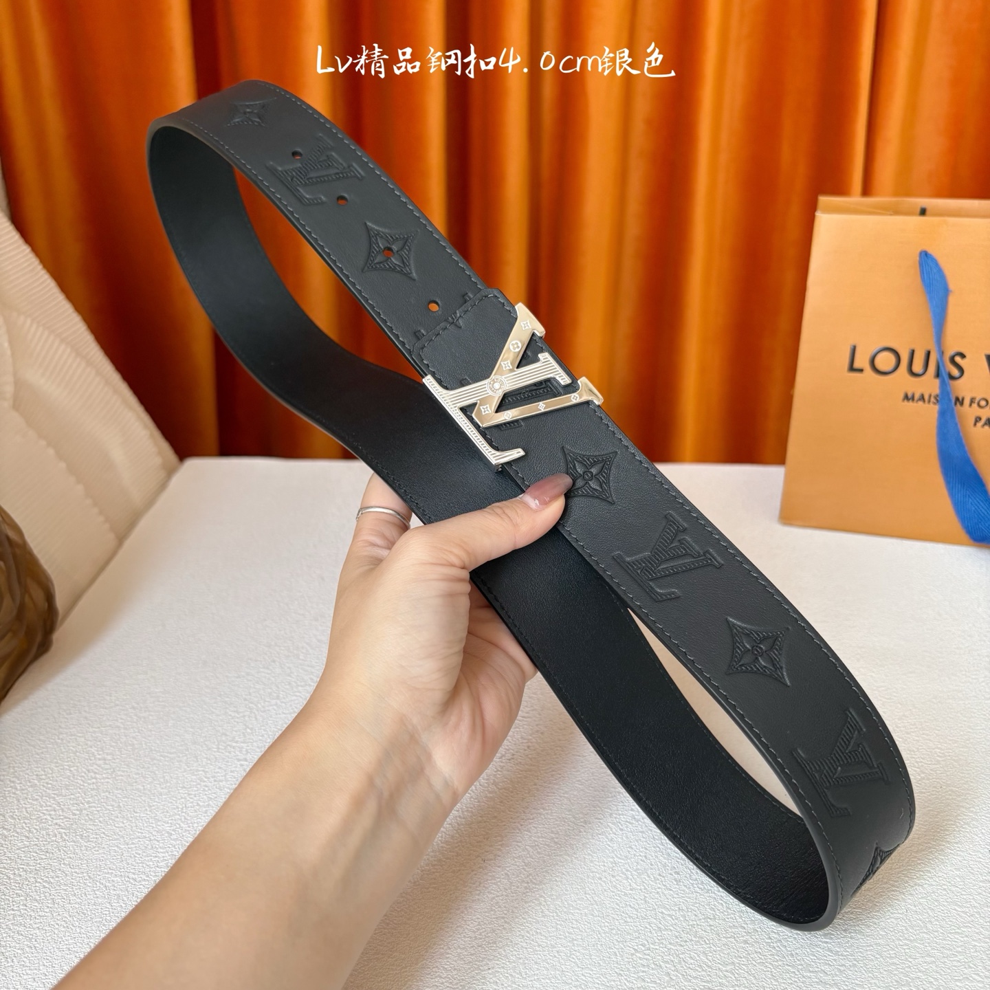 【LOUIS VUITTON】：经典原单品质，经典压花面配原版平纹底，搭配原单精品钢扣，精工制作，细节看