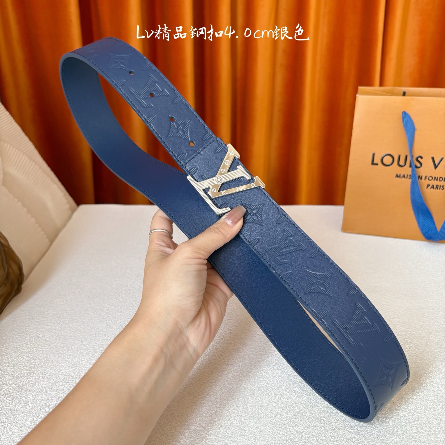 【LOUIS VUITTON】：经典原单品质，经典压花面配原版平纹底，搭配原单精品钢扣，精工制作，细节看