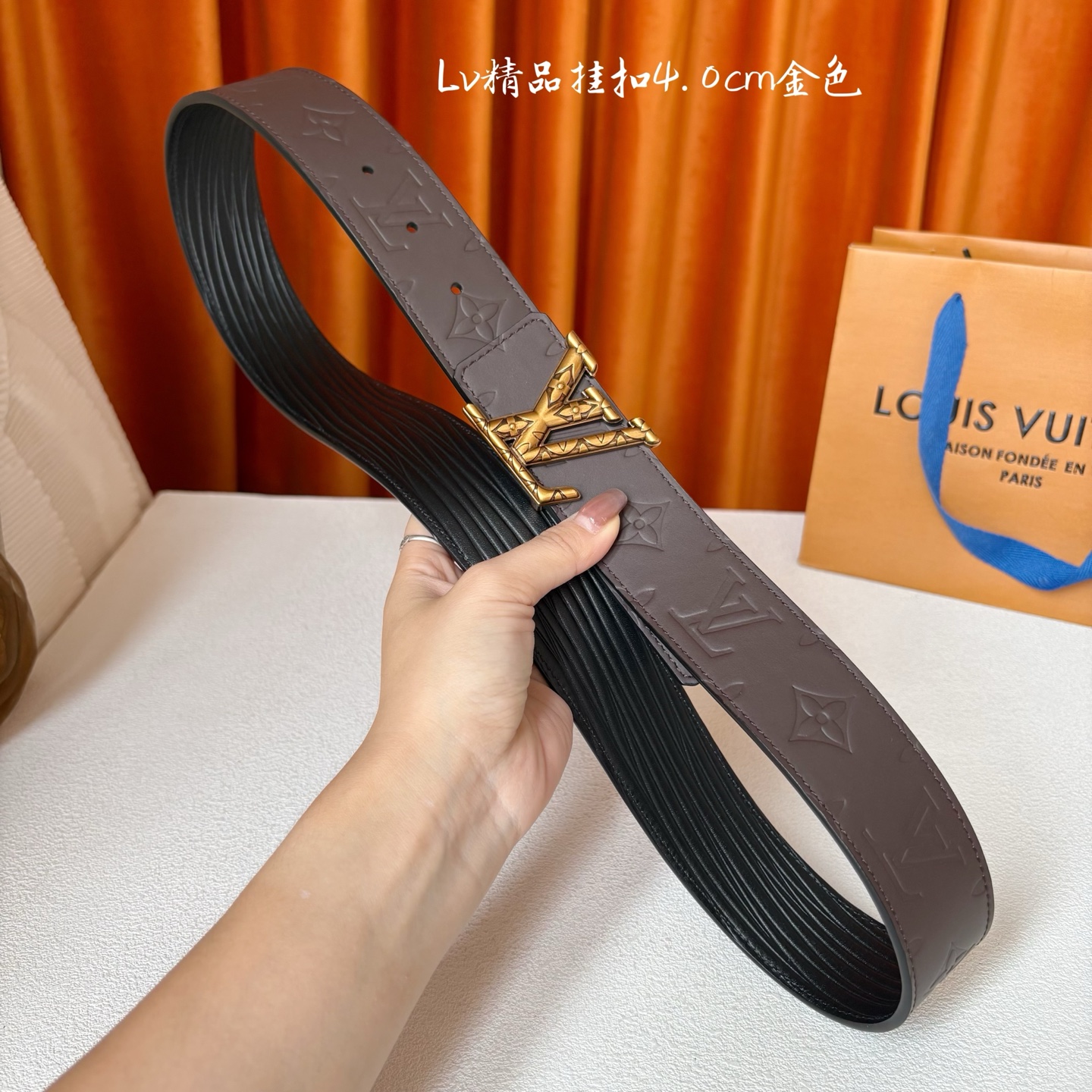 【LOUIS VUITTON】：经典原单品质，一面经典压花一面水波纹底，原单精品挂扣，精工制作，细节看图