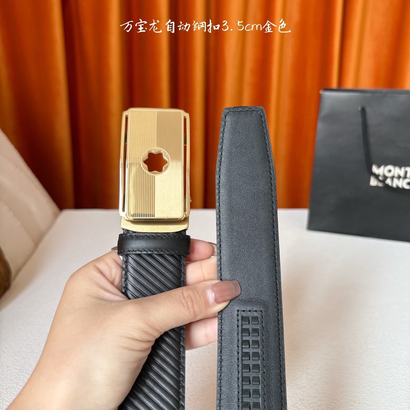 品牌：【万宝龙】 Montblanc家持续其一贯的高雅、绅士、精致的风格，进口小牛皮，手感细腻柔软。纯钢