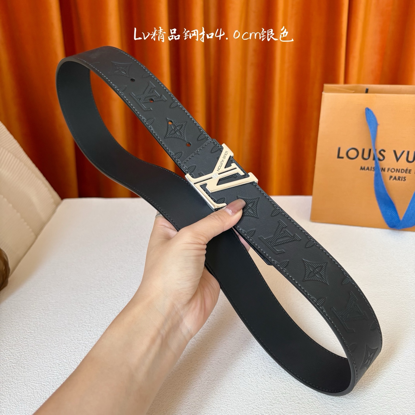 【LOUIS VUITTON】：经典原单品质，经典压花面配原版平纹底，搭配原单精品钢扣，精工制作，细节看