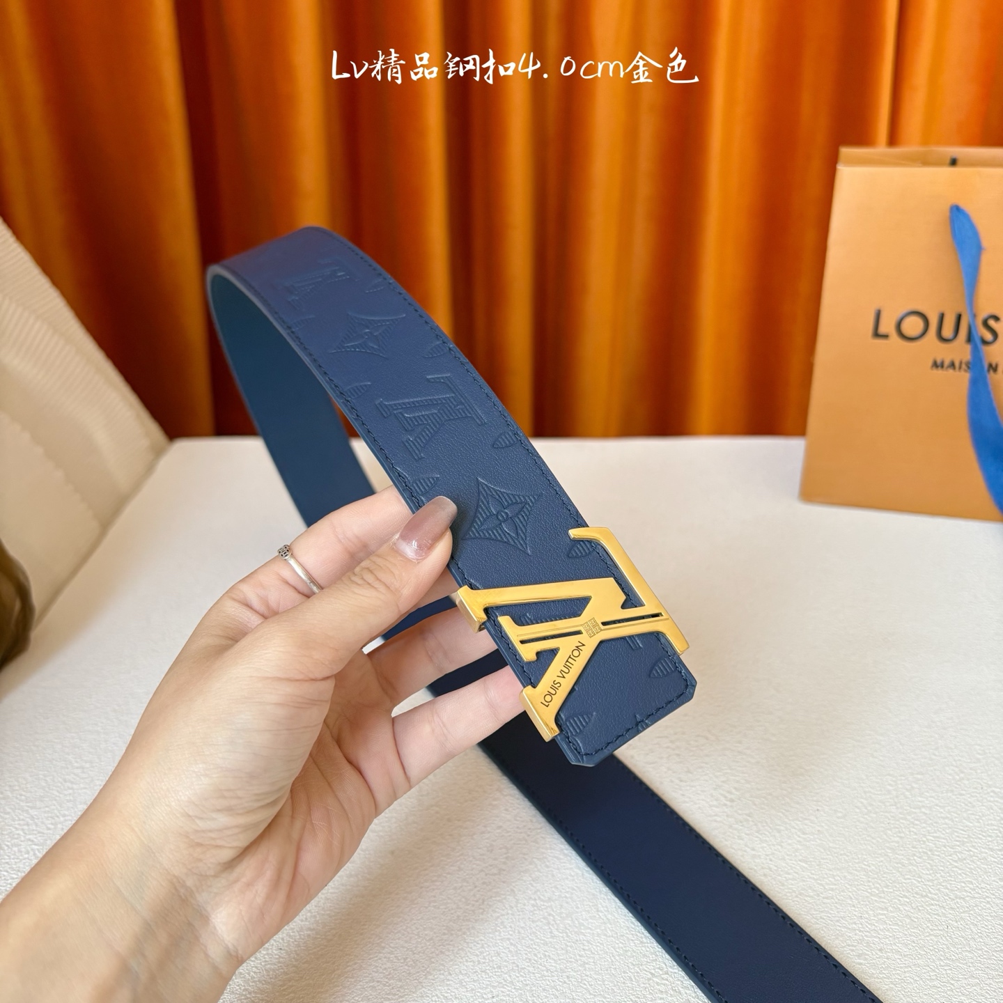 【LOUIS VUITTON】：经典原单品质，经典压花面配原版平纹底，搭配原单精品钢扣，精工制作，细节看