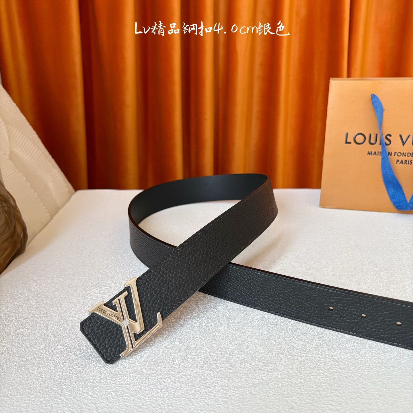 【LOUIS VUITTON】：经典原单品质，经典荔枝纹面配原版平纹底，搭配原单精品钢扣，精工制作，细节