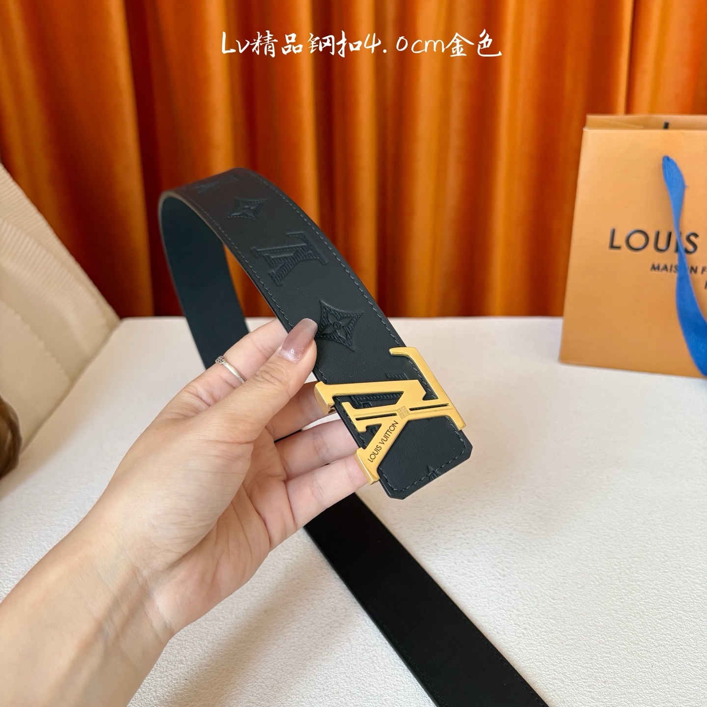 【LOUIS VUITTON】：经典原单品质，经典压花面配原版平纹底，搭配原单精品钢扣，精工制作，细节看