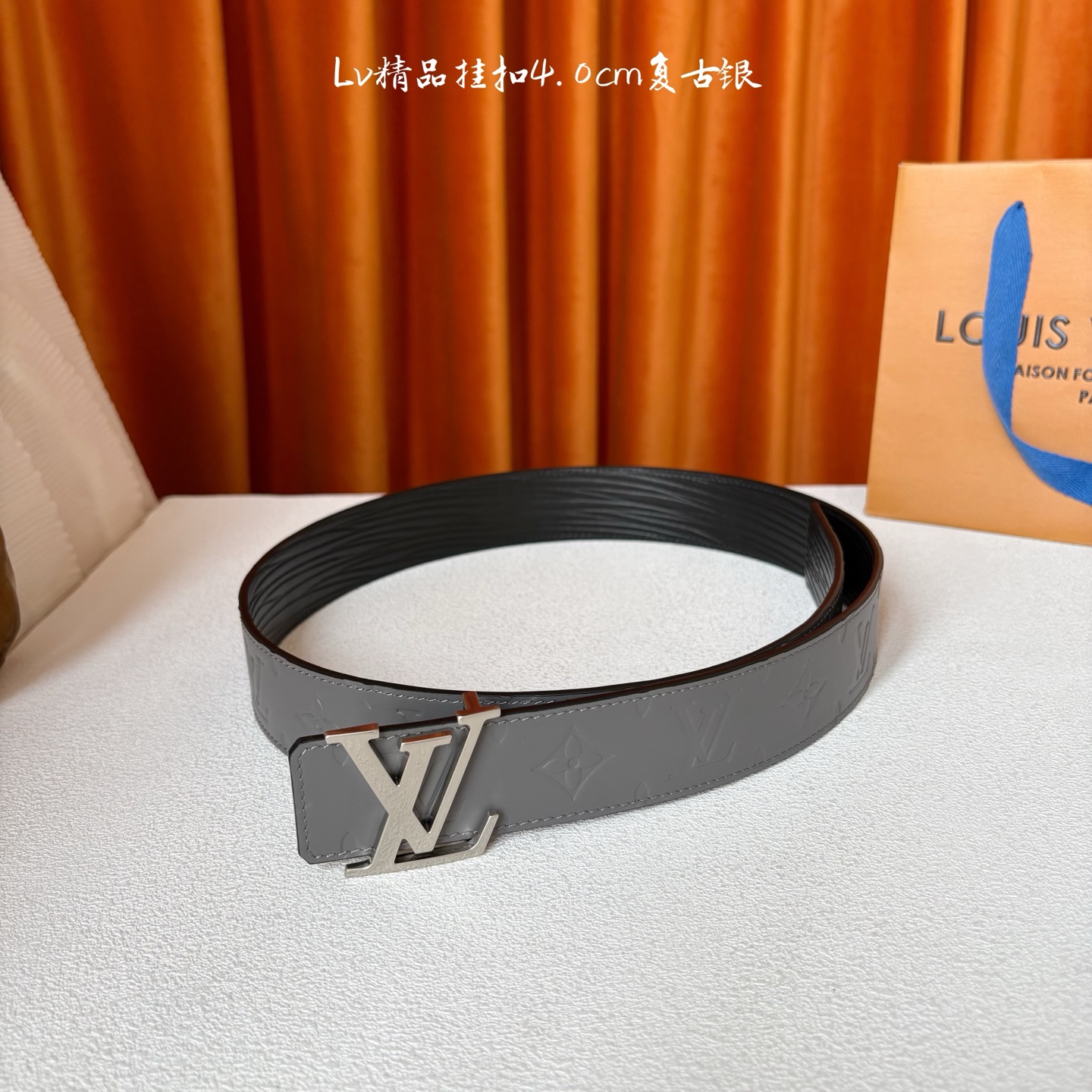 【LOUIS VUITTON】：经典原单品质，一面经典压花一面水波纹底，原单精品挂扣，精工制作，细节看图