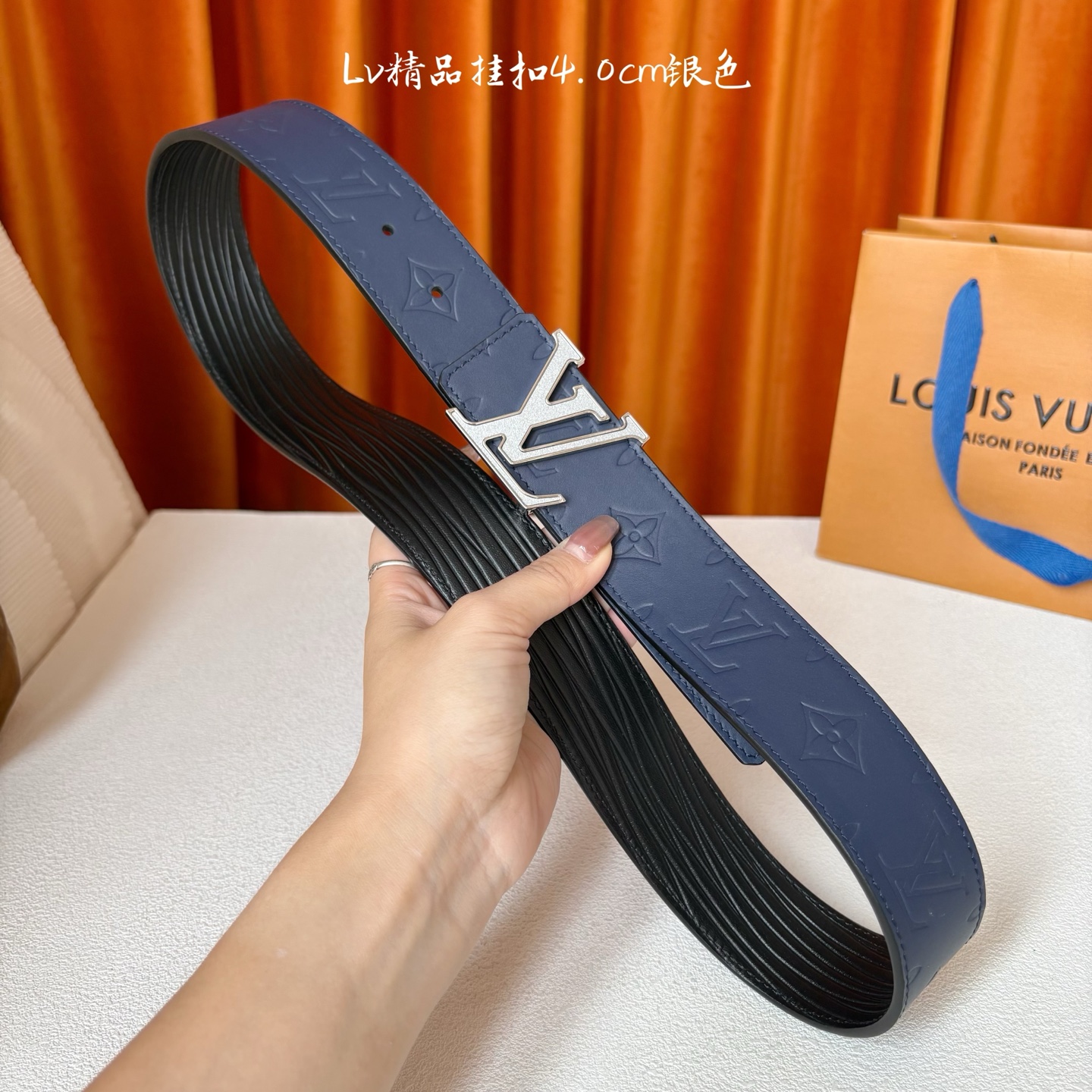 【LOUIS VUITTON】：经典原单品质，一面经典压花一面水波纹底，原单精品挂扣，精工制作，细节看图