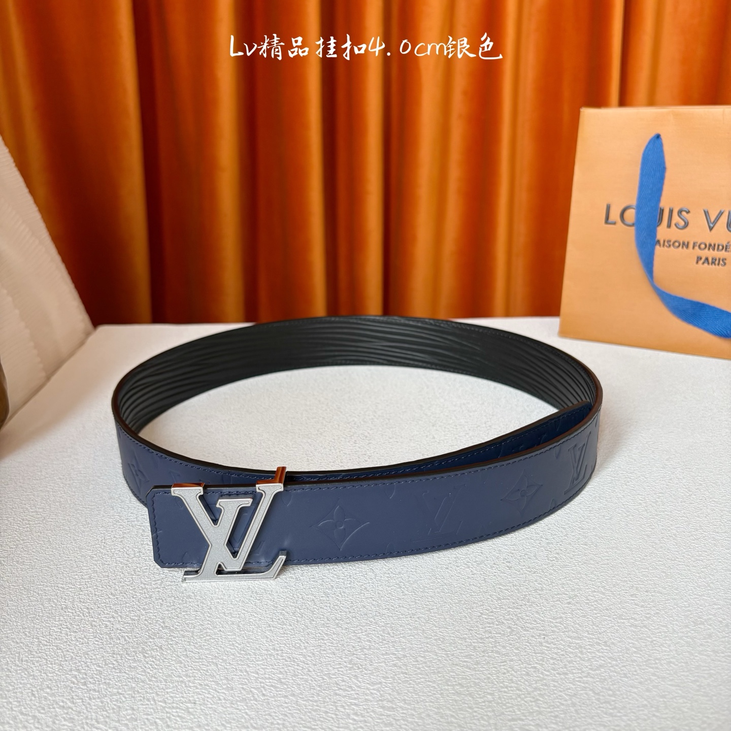 【LOUIS VUITTON】：经典原单品质，一面经典压花一面水波纹底，原单精品挂扣，精工制作，细节看图