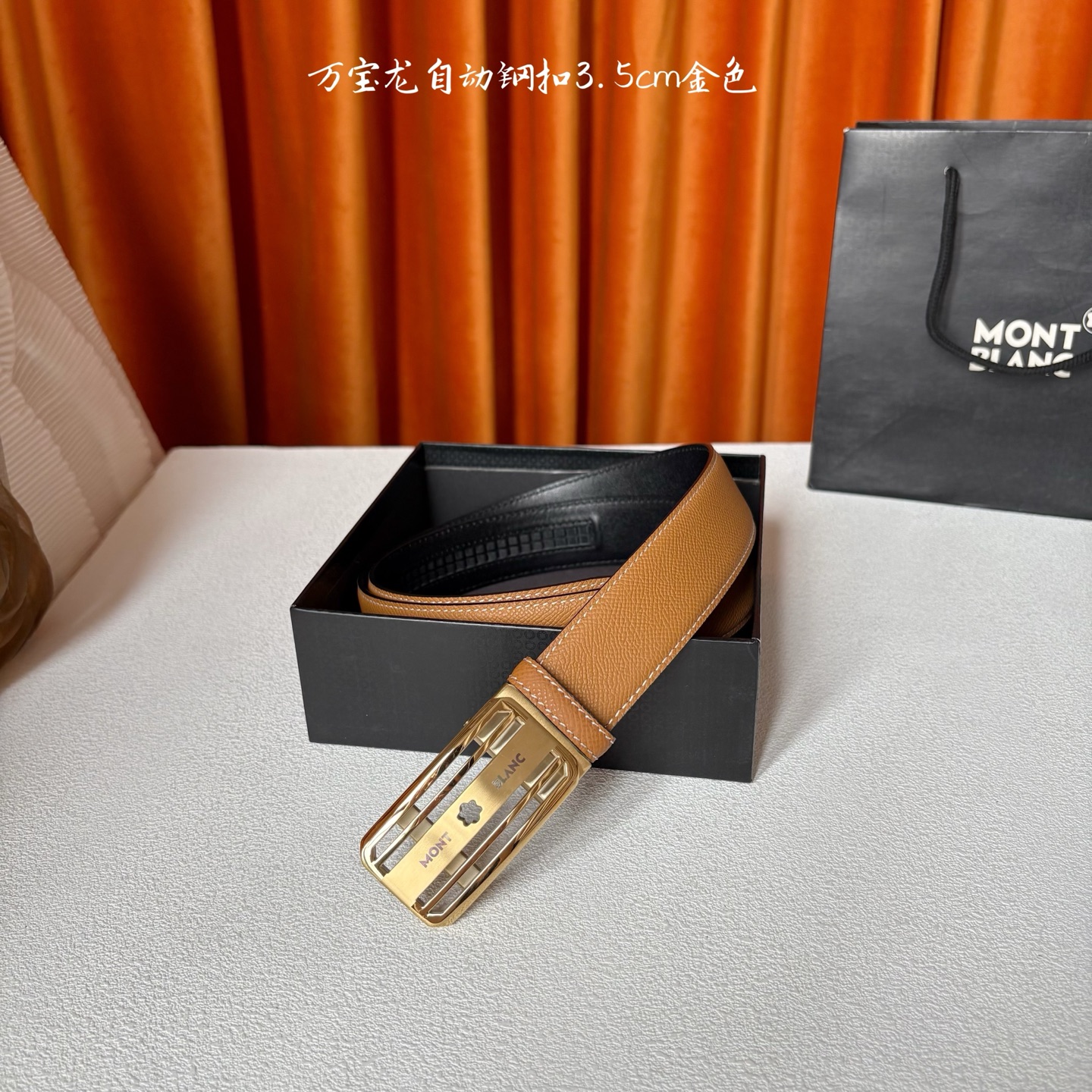 品牌：【万宝龙】 Montblanc家持续其一贯的高雅、绅士、精致的风格，进口小牛皮，手感细腻柔软。纯钢