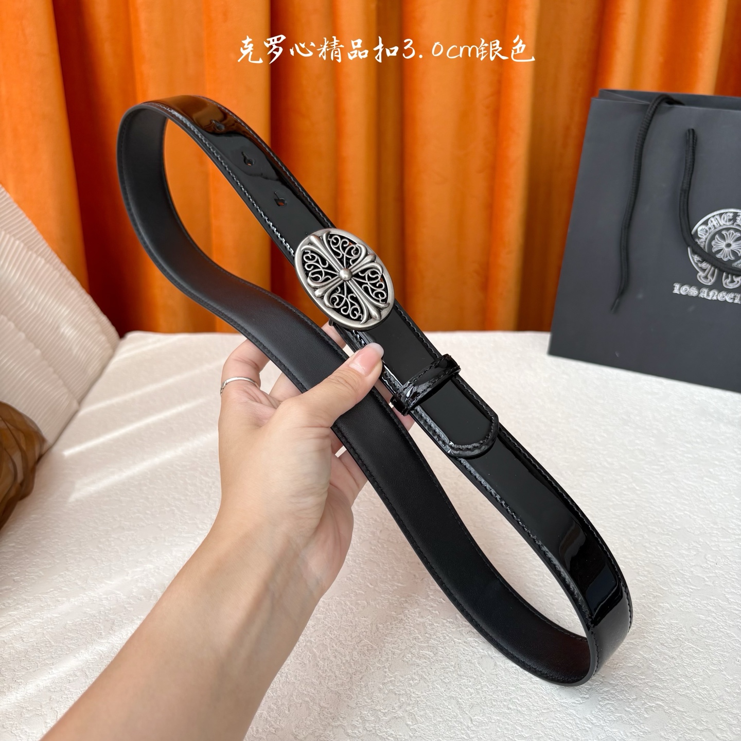 𝐂𝐡𝐫𝐨𝐦𝐞𝐇𝐞𝐚𝐫𝐭𝐬 克罗心经典✝️皮带，复古银五金搭配头层牛皮腰带，酷炫十足。宽度3.0cm