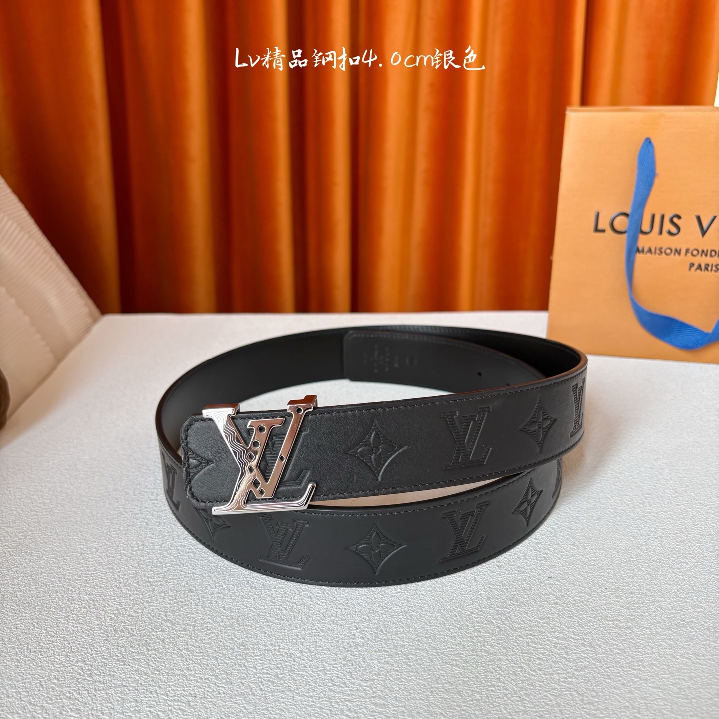 【LOUIS VUITTON】：经典原单品质，经典压花面配原版平纹底，搭配原单精品钢扣，精工制作，细节看