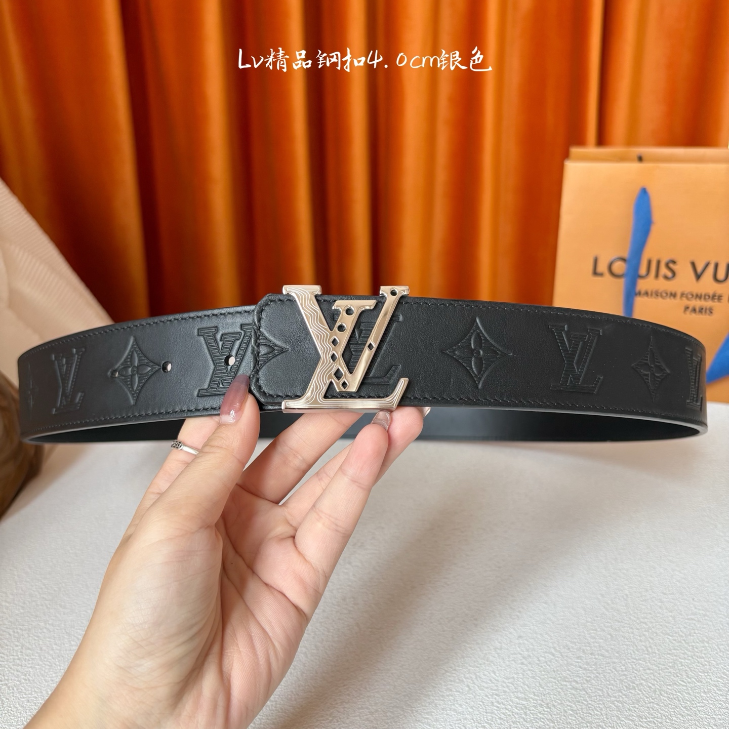 【LOUIS VUITTON】：经典原单品质，经典压花面配原版平纹底，搭配原单精品钢扣，精工制作，细节看