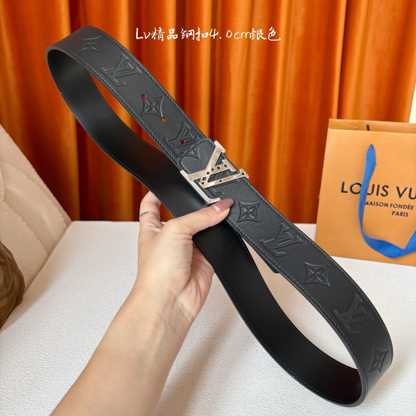 【LOUIS VUITTON】：经典原单品质，经典压花面配原版平纹底，搭配原单精品钢扣，精工制作，细节看