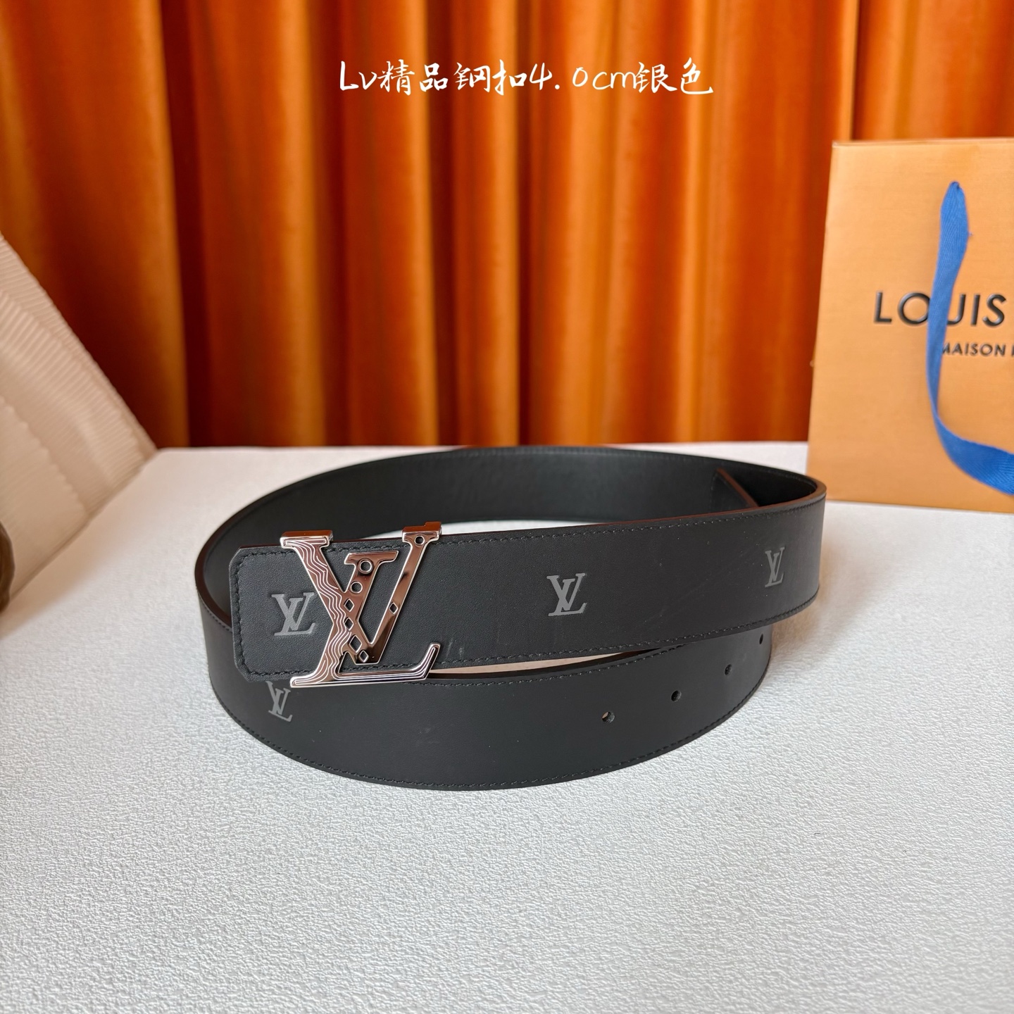 【LOUIS VUITTON】：经典原单品质，经典压花面配原版平纹底，搭配原单精品钢扣，精工制作，细节看