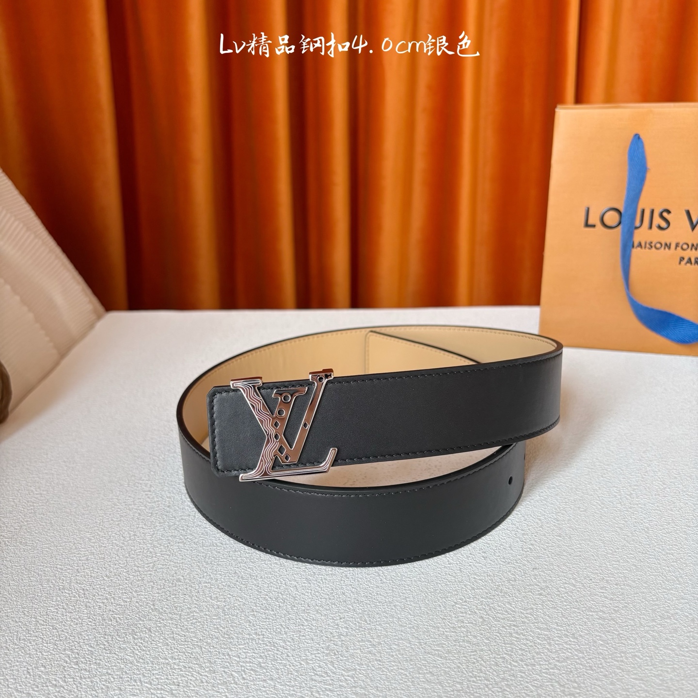 【LOUIS VUITTON】：经典原单品质，经典平纹面配原版平纹底，搭配原单精品钢扣，精工制作，细节看