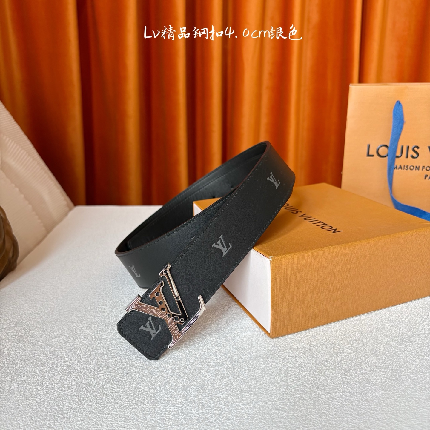 【LOUIS VUITTON】：经典原单品质，经典压花面配原版平纹底，搭配原单精品钢扣，精工制作，细节看