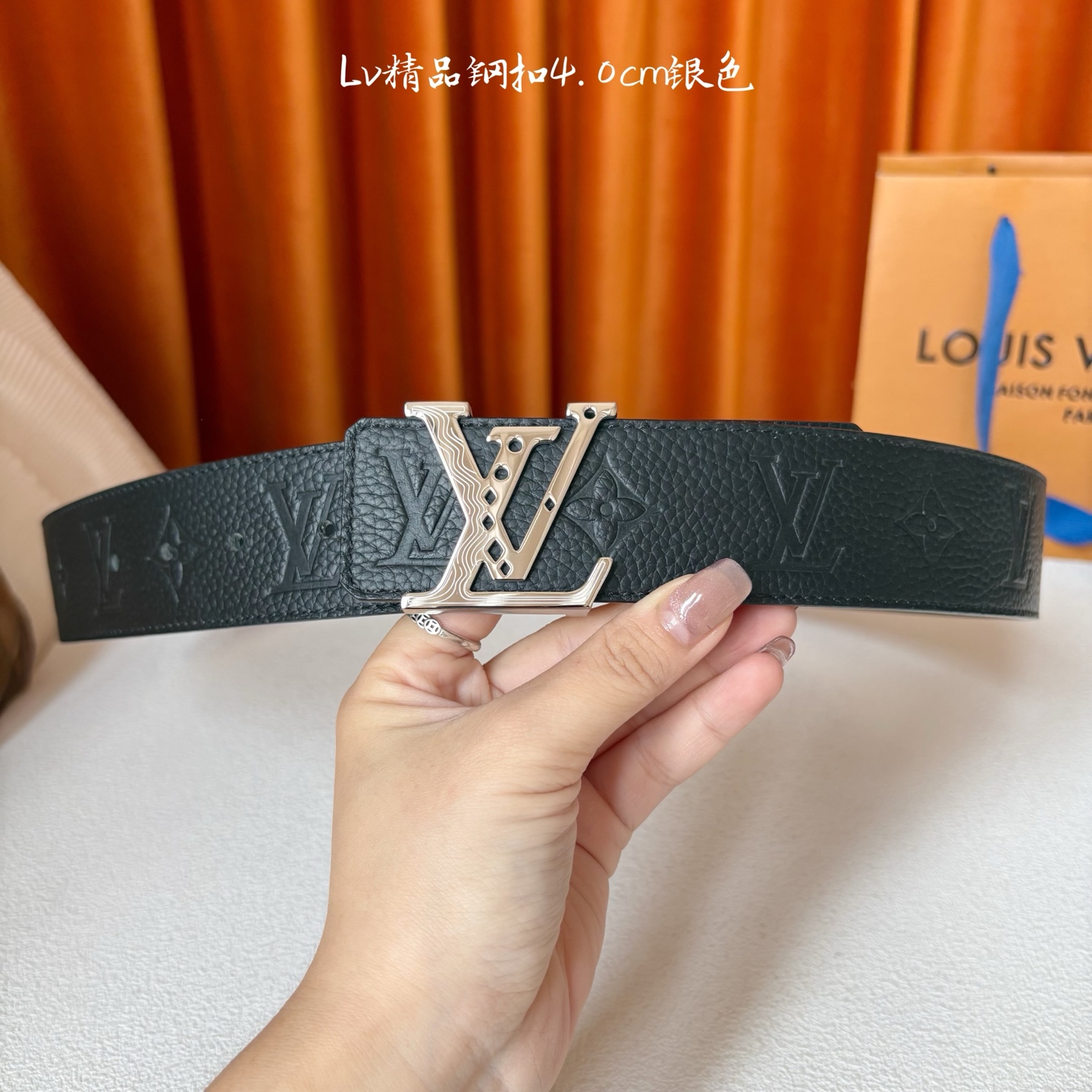 【LOUIS VUITTON】：经典原单品质，经典压花面配原版平纹底，搭配原单精品钢扣，精工制作，细节看