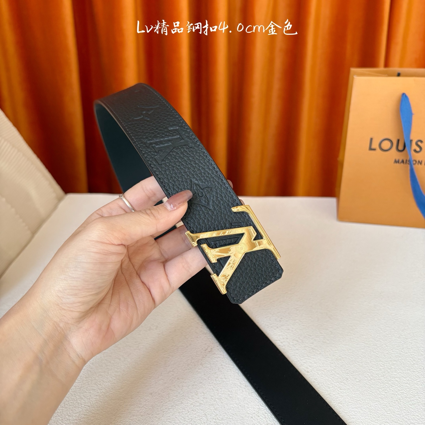 【LOUIS VUITTON】：经典原单品质，经典压花面配原版平纹底，搭配原单精品钢扣，精工制作，细节看