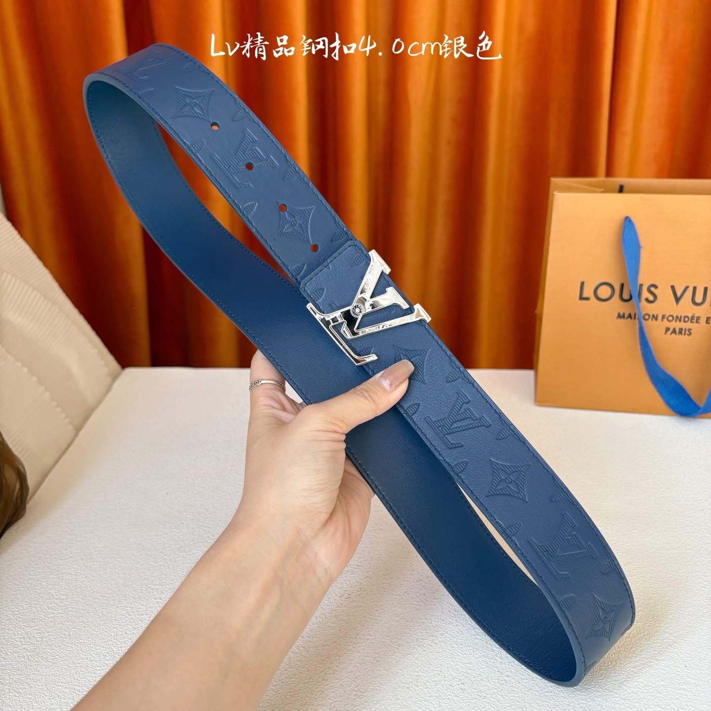 【LOUIS VUITTON】：经典原单品质，经典压花面配原版平纹底，搭配原单精品钢扣，精工制作，细节看