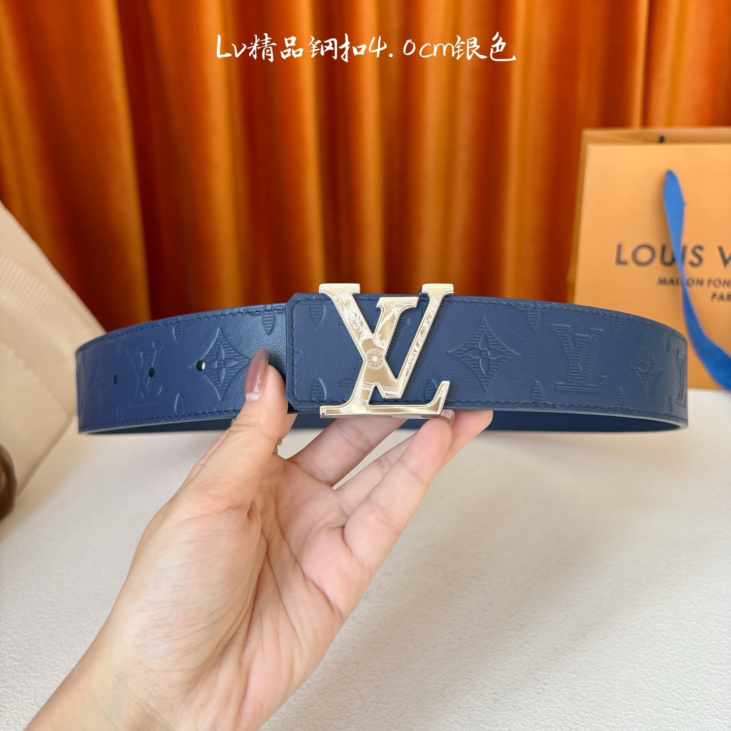 【LOUIS VUITTON】：经典原单品质，经典压花面配原版平纹底，搭配原单精品钢扣，精工制作，细节看