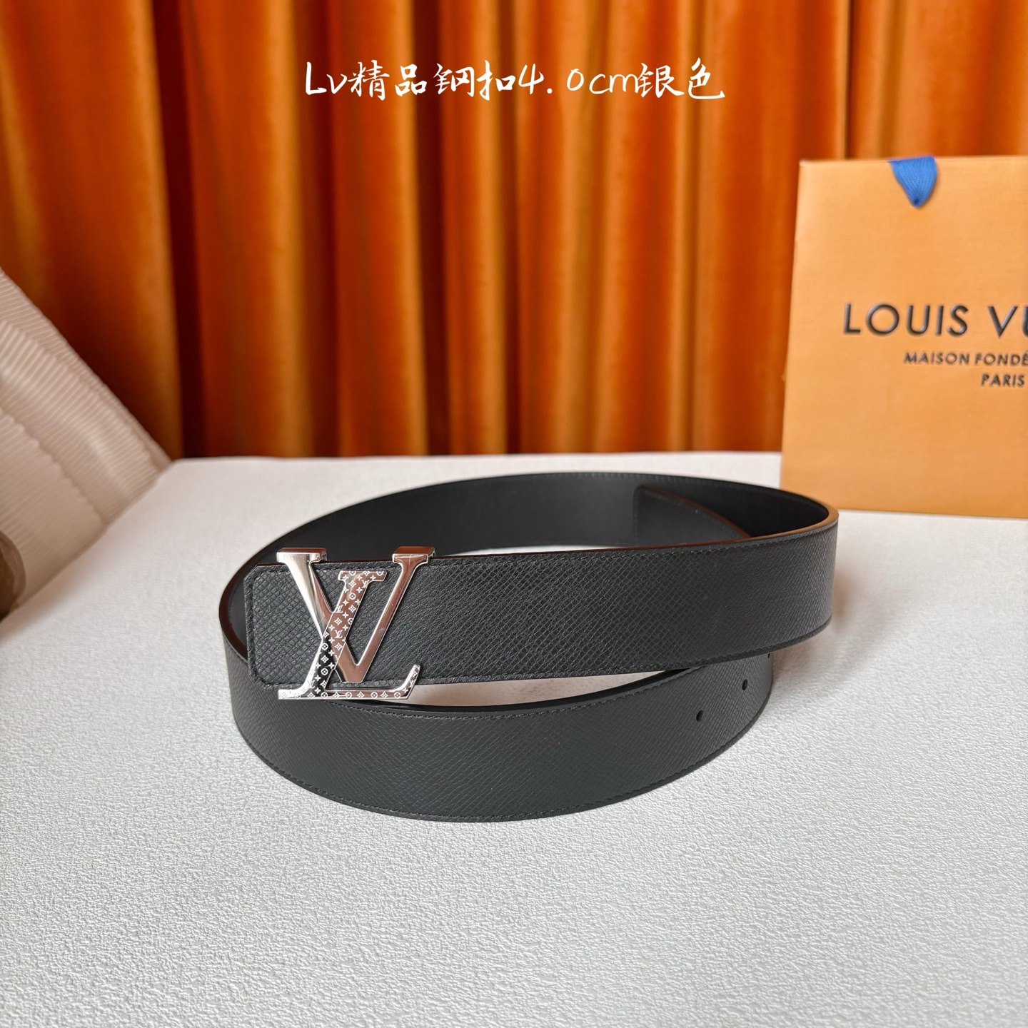 【LOUIS VUITTON】：经典原单品质，经典手掌纹面配原版平纹底，搭配原单精品钢扣，精工制作，细节