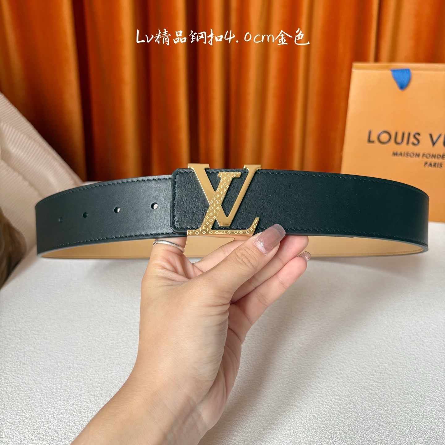 【LOUIS VUITTON】：经典原单品质，经典平纹面配原版平纹底，搭配原单精品钢扣，精工制作，细节看