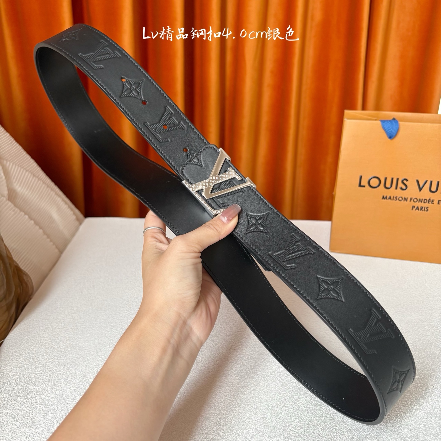 【LOUIS VUITTON】：经典原单品质，经典压花面配原版平纹底，搭配原单精品钢扣，精工制作，细节看