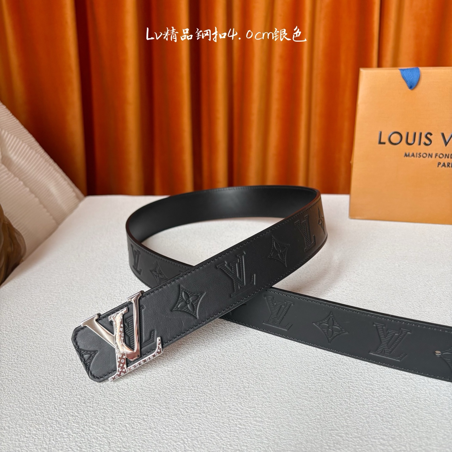 【LOUIS VUITTON】：经典原单品质，经典压花面配原版平纹底，搭配原单精品钢扣，精工制作，细节看
