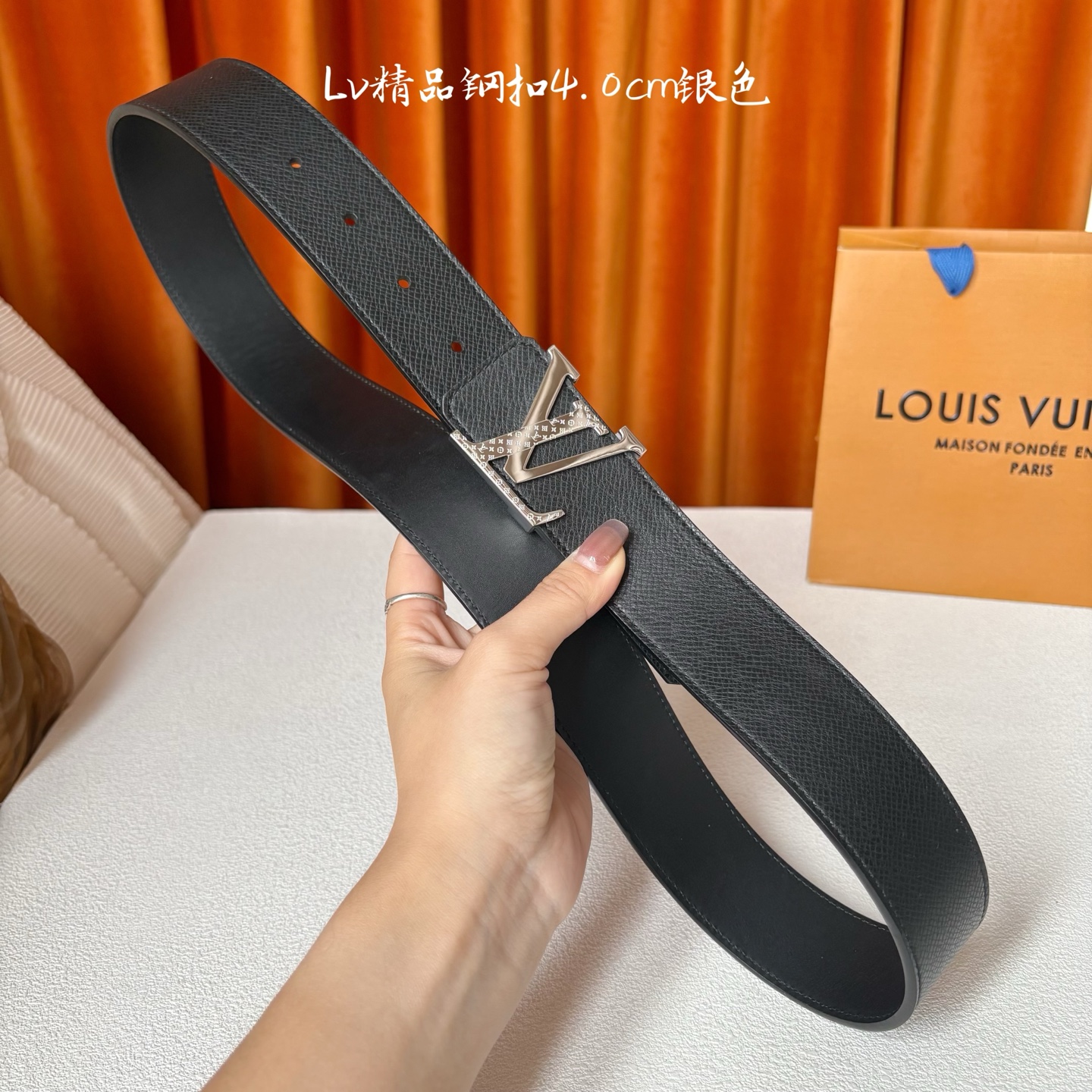 【LOUIS VUITTON】：经典原单品质，经典手掌纹面配原版平纹底，搭配原单精品钢扣，精工制作，细节